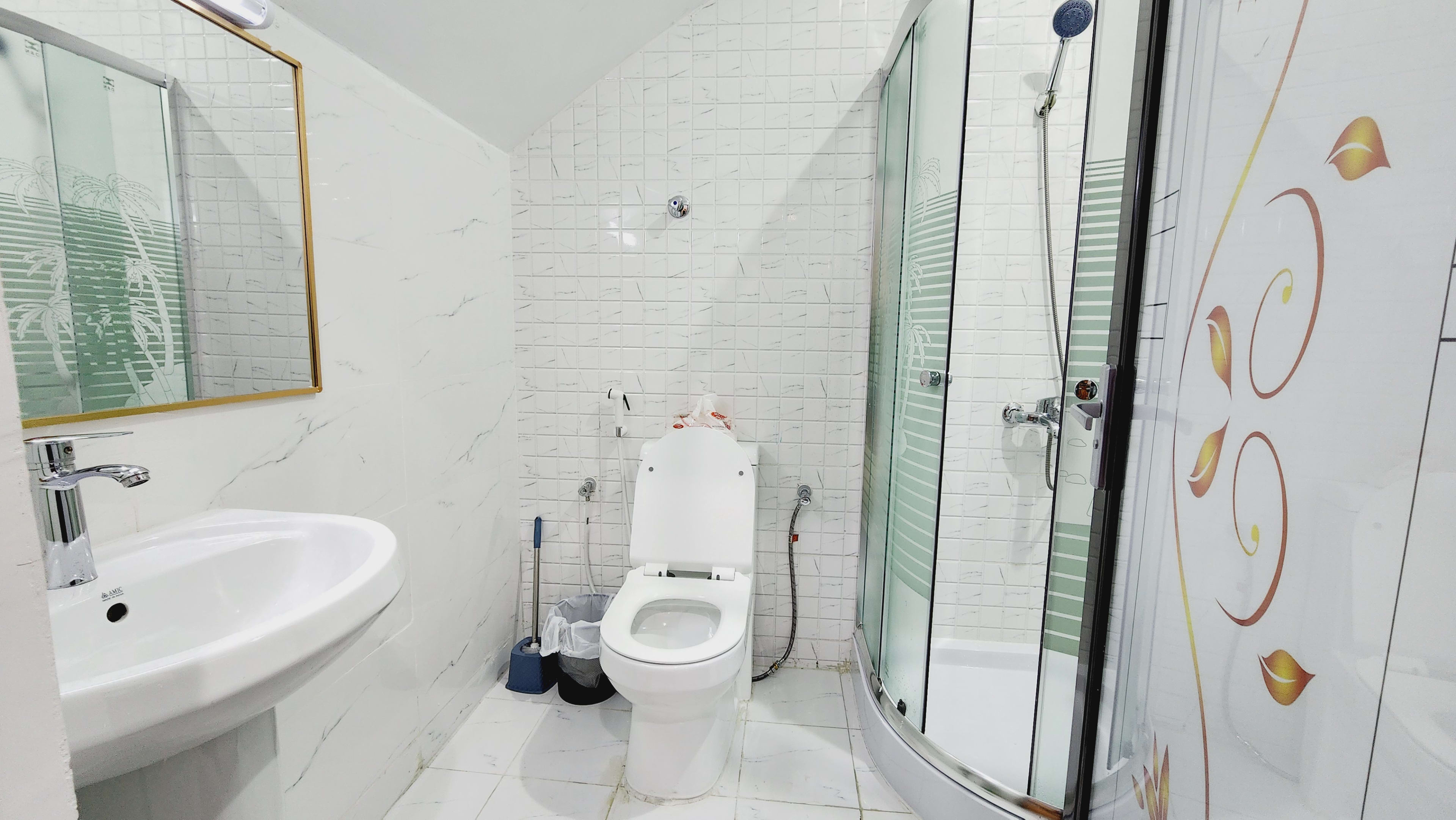 Fully furnished studio apartment with private entrance - photo 15