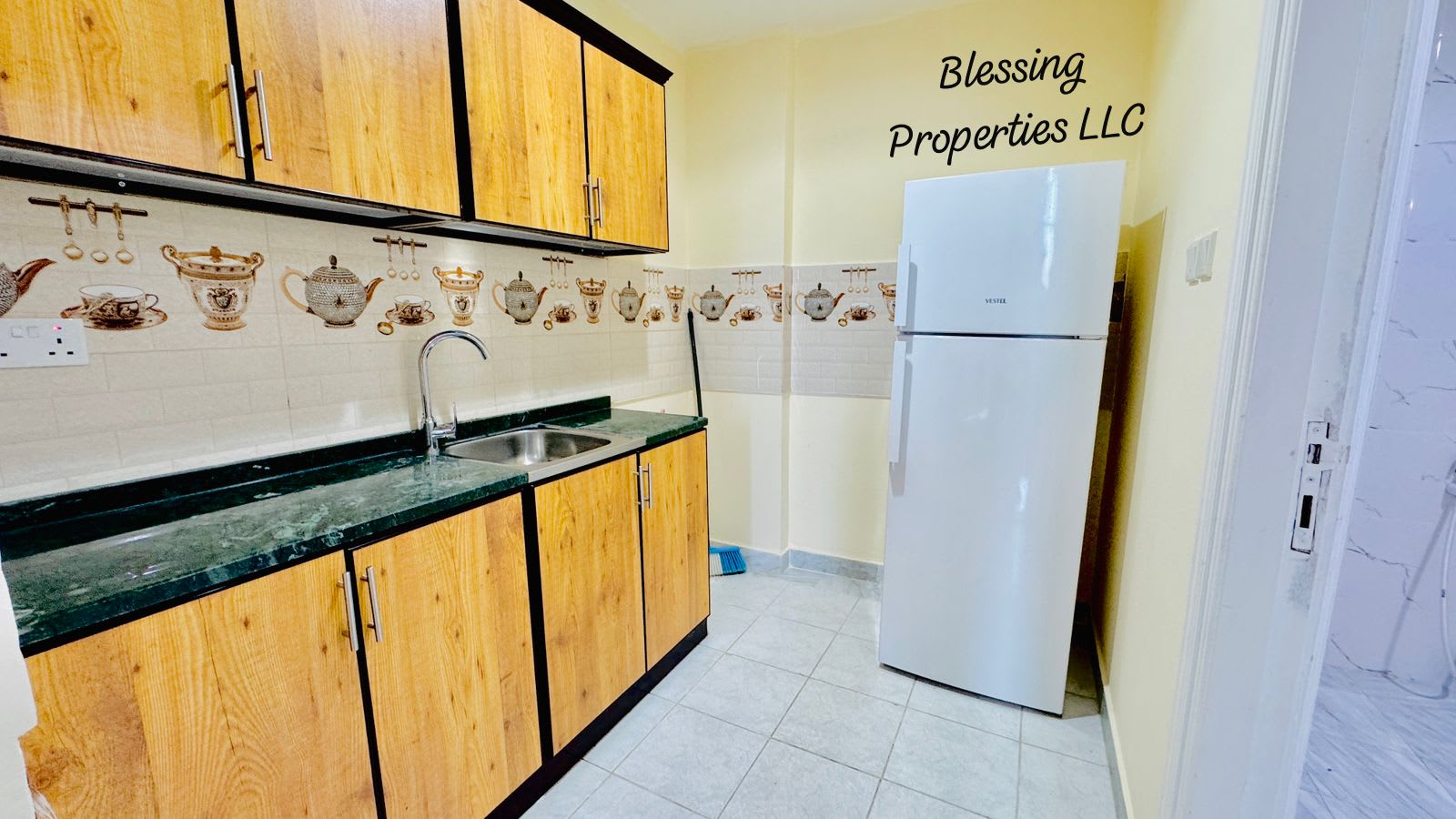 Fully furnished huge studio apartment - photo 8