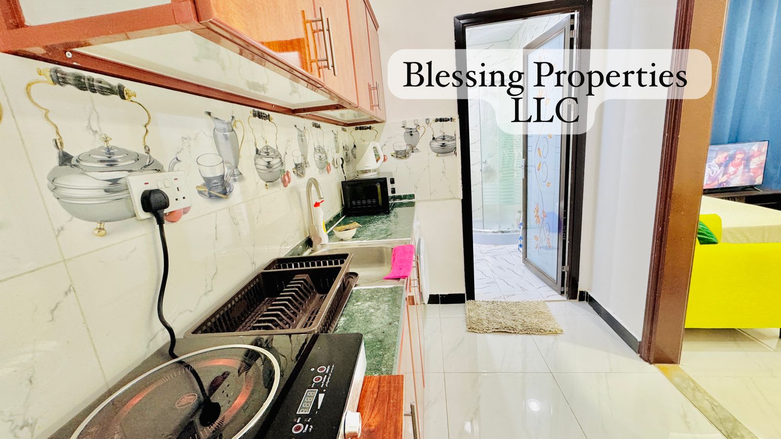 Fully furnished studio with backyard - photo 12