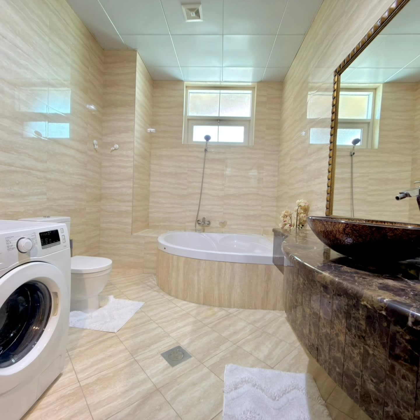 Fully Furnished One Bedroom Apartment - photo 2