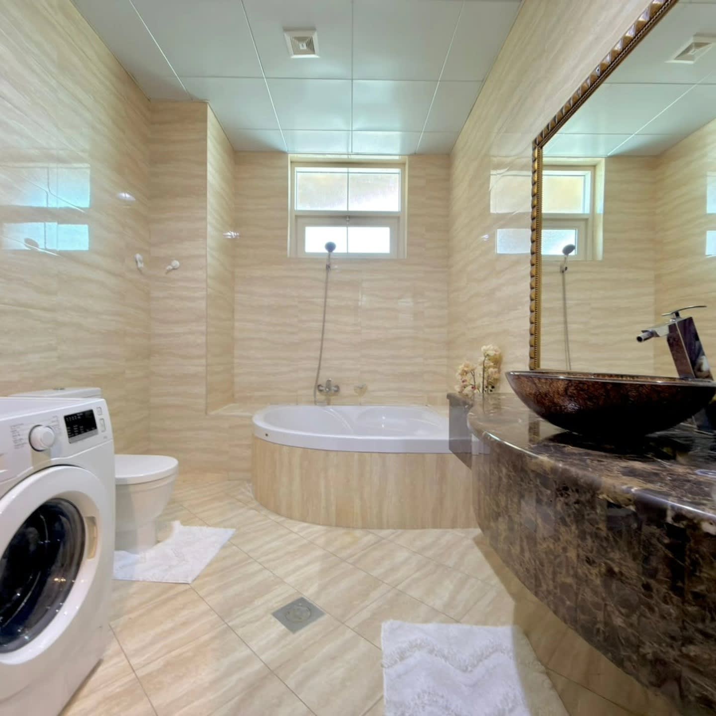 Fully Furnished One Bedroom Apartment - photo 5