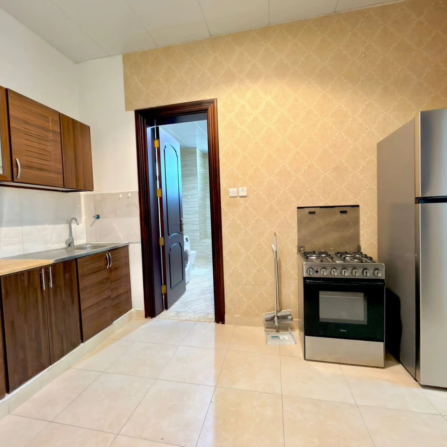 Fully Furnished One Bedroom Apartment - photo 16