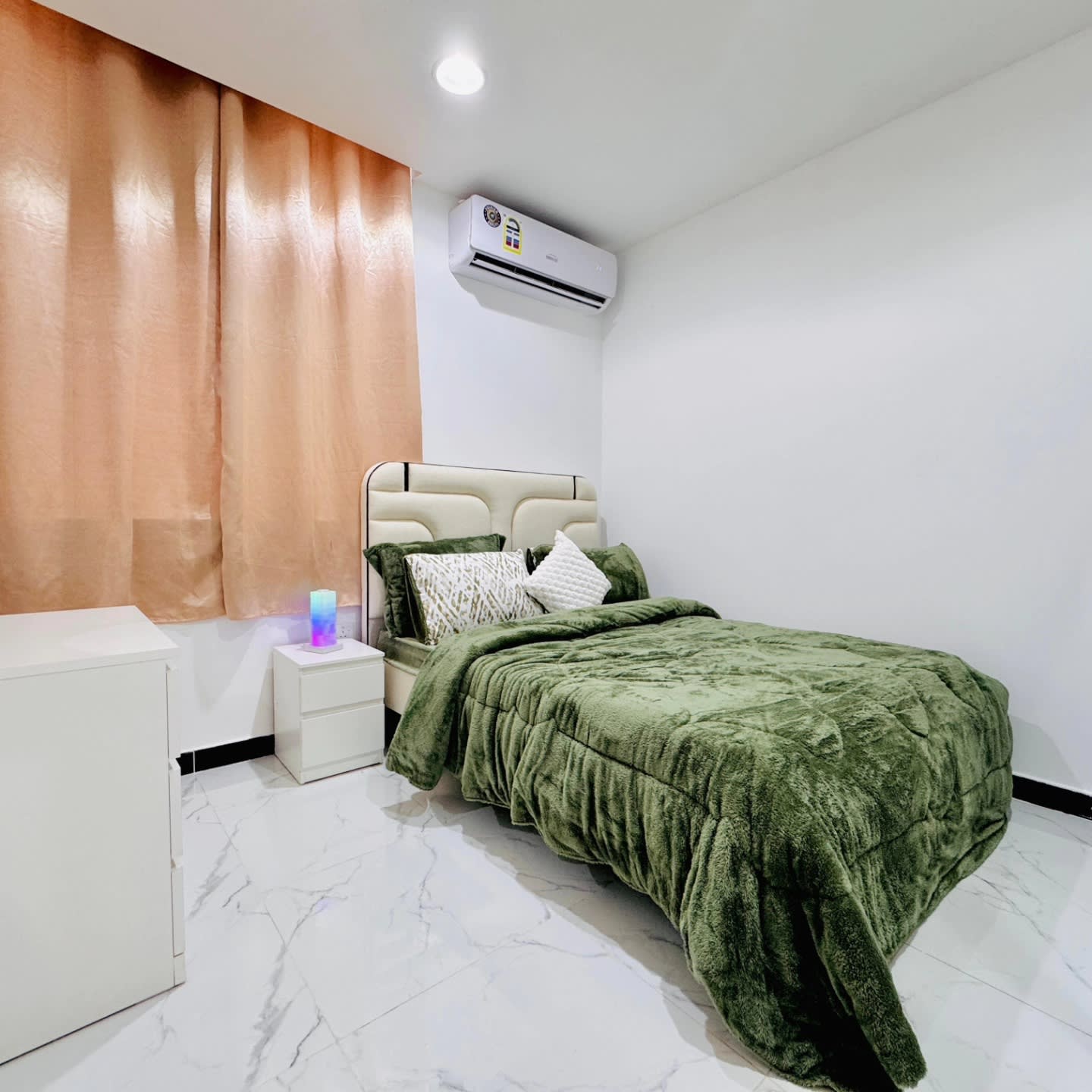 Fully furnished 1BHK apartment - photo 4