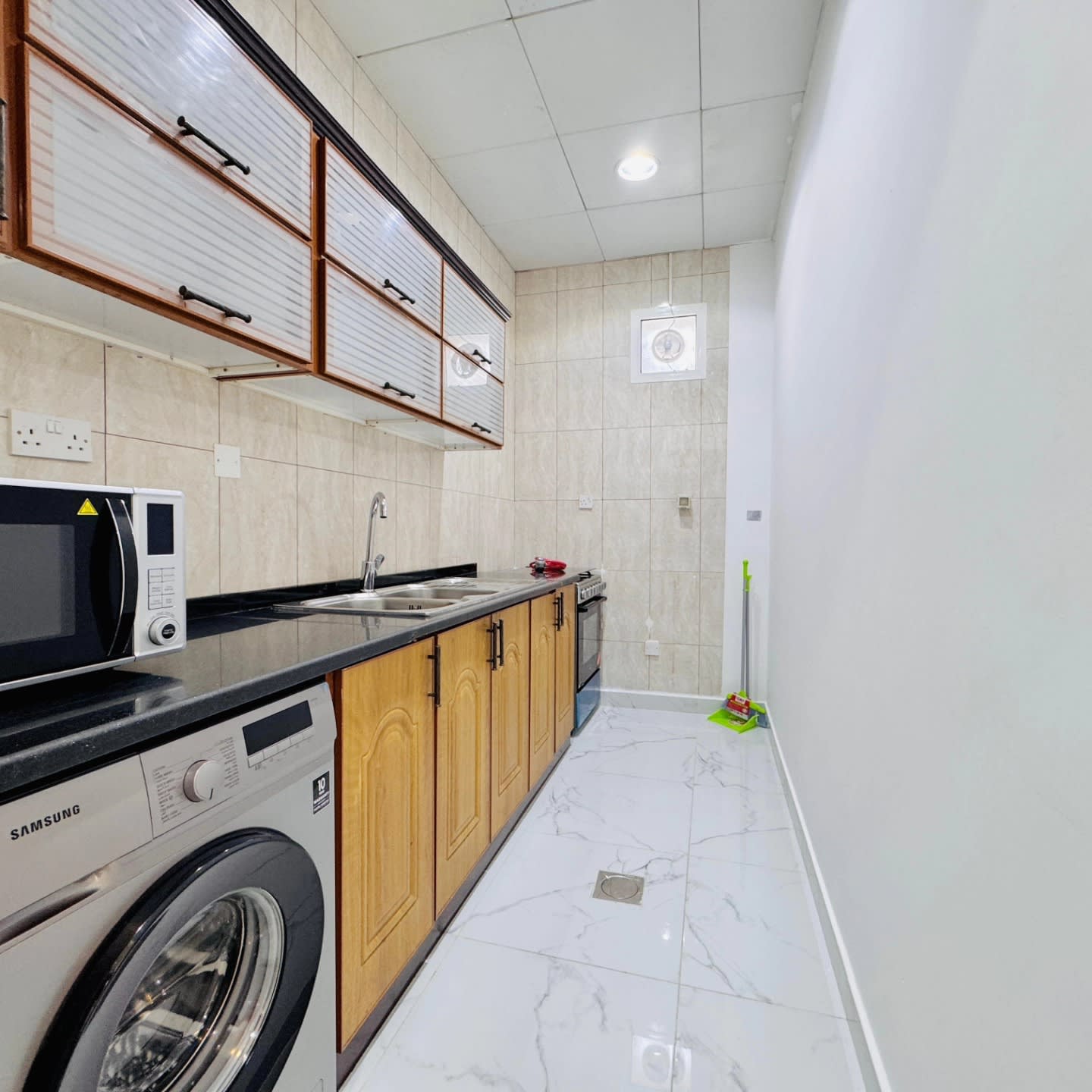 Fully furnished 1BHK apartment - photo 6