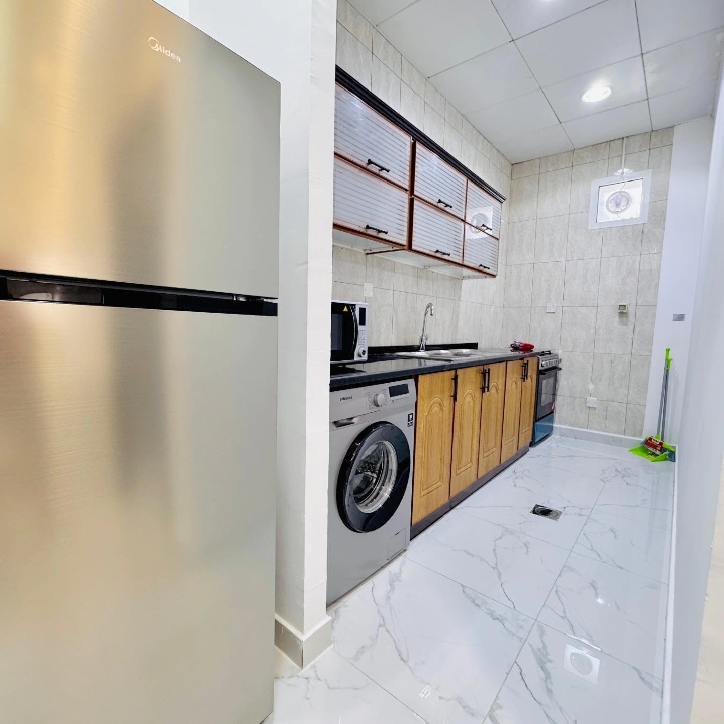 Fully furnished 1BHK apartment - photo 10