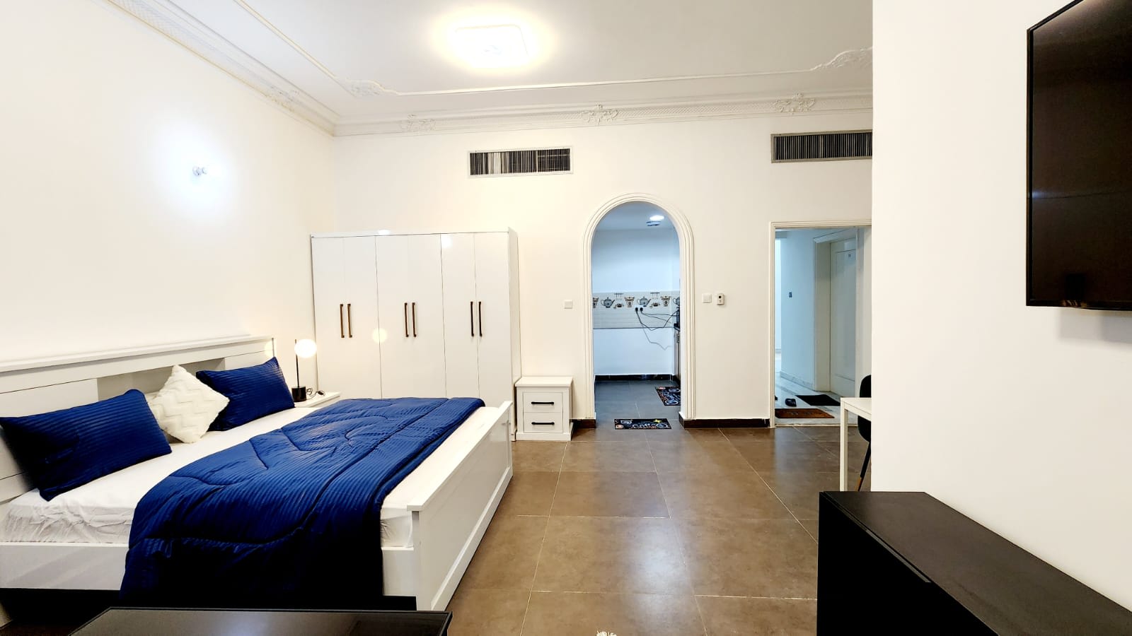 Fully furnished studio apartment - photo 5