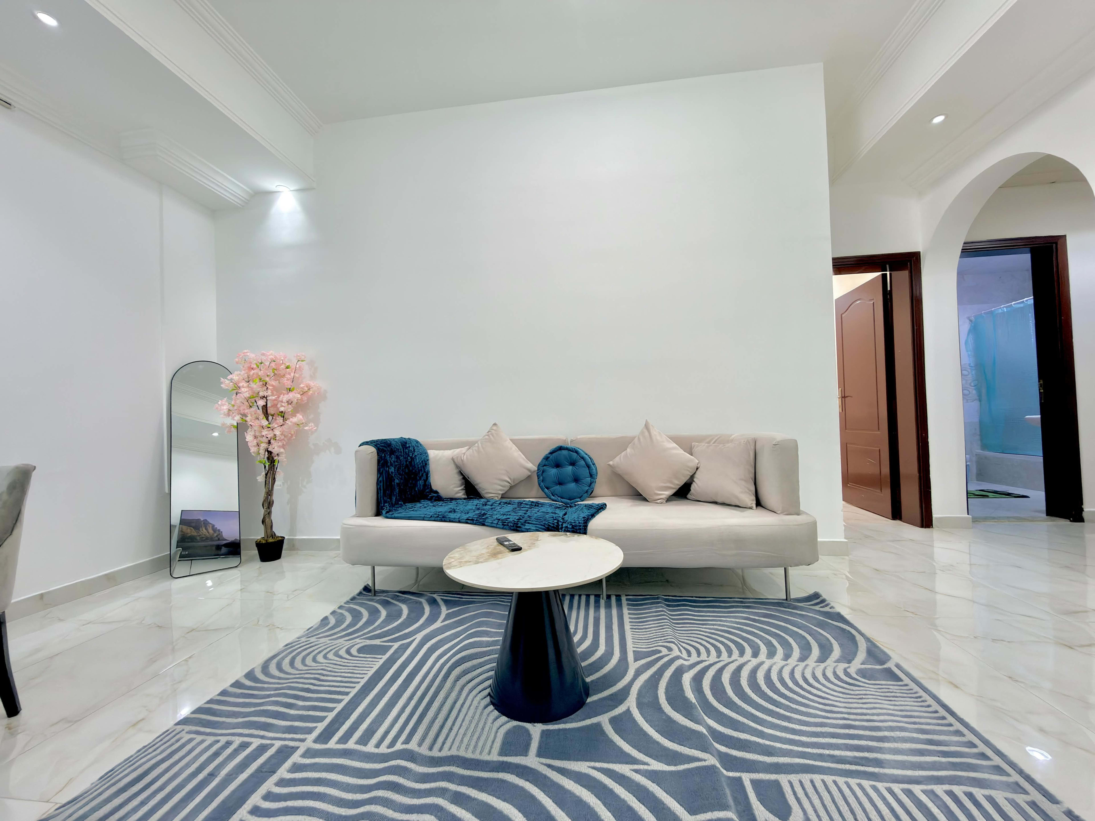 Fully furnished 1BHK - photo 2