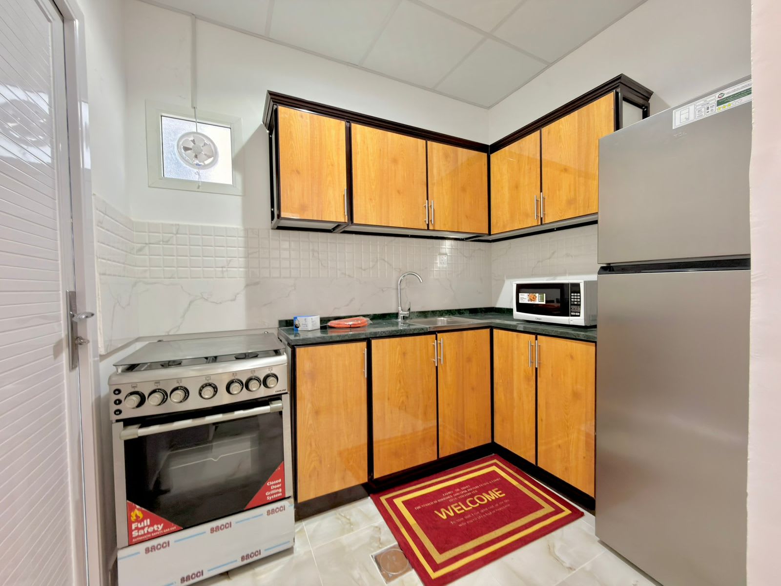Fully Furnished Studio with Backyard — Opposite Madina Zayed Shopping Center - photo 10