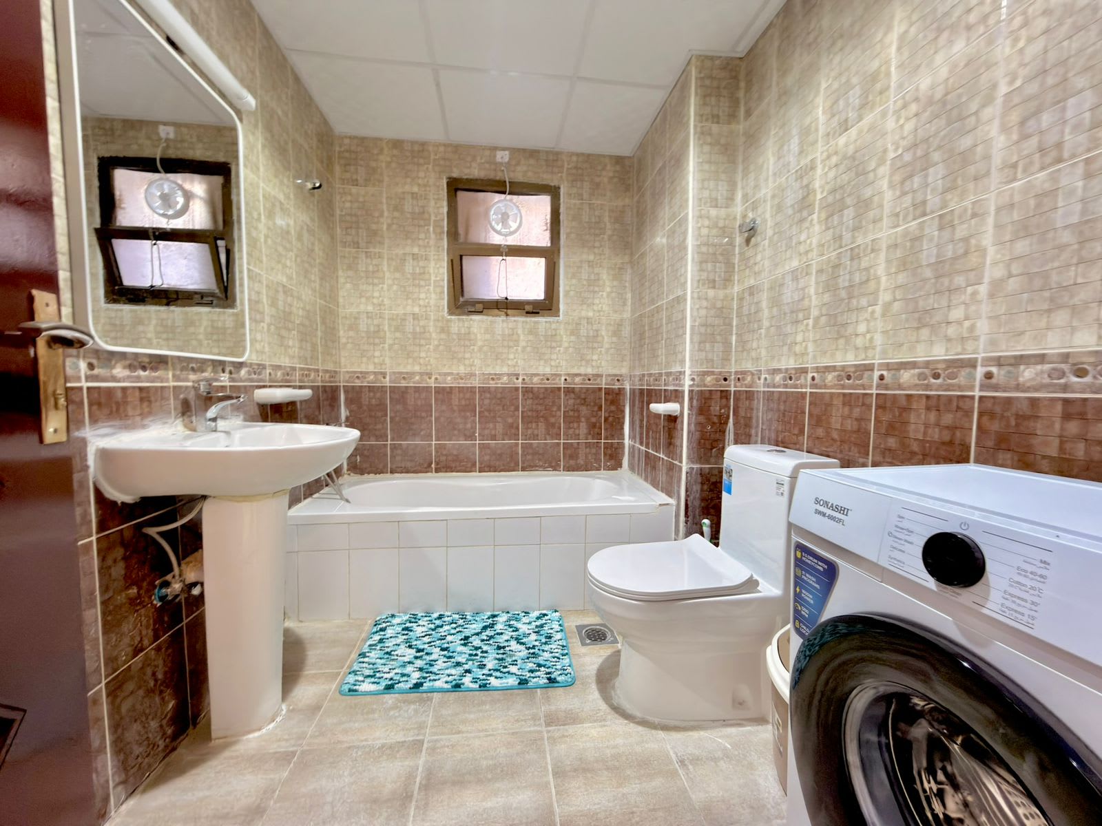 Fully Furnished Studio with Backyard — Opposite Madina Zayed Shopping Center - photo 14