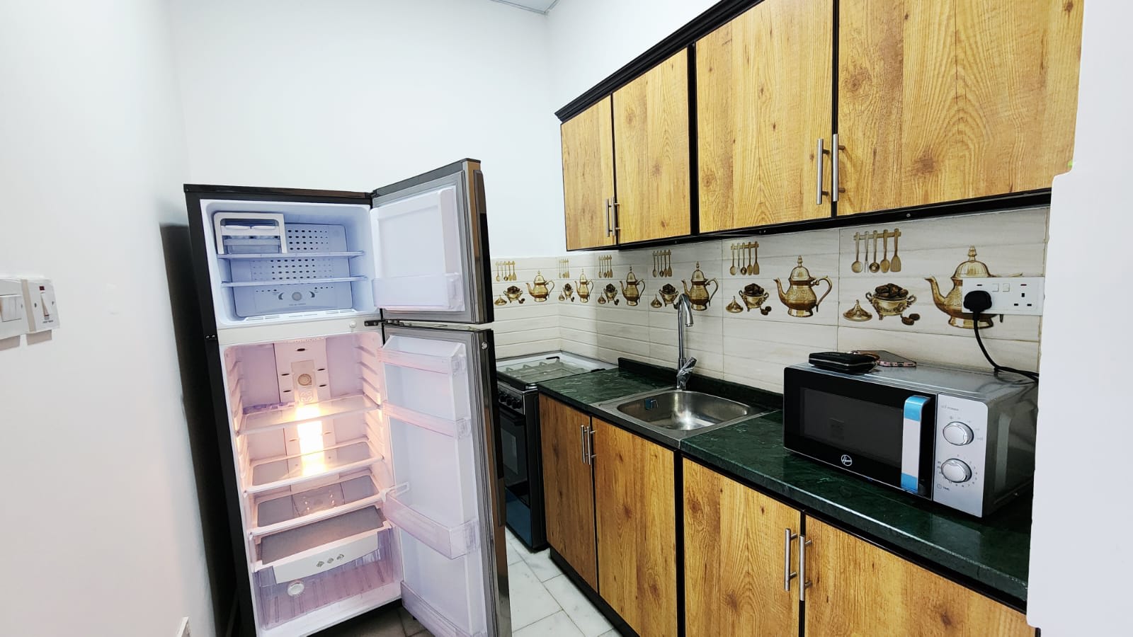 Fully Furnished Studio Near Etihad Plaza — Khalifa City, Abu Dhabi - photo 9