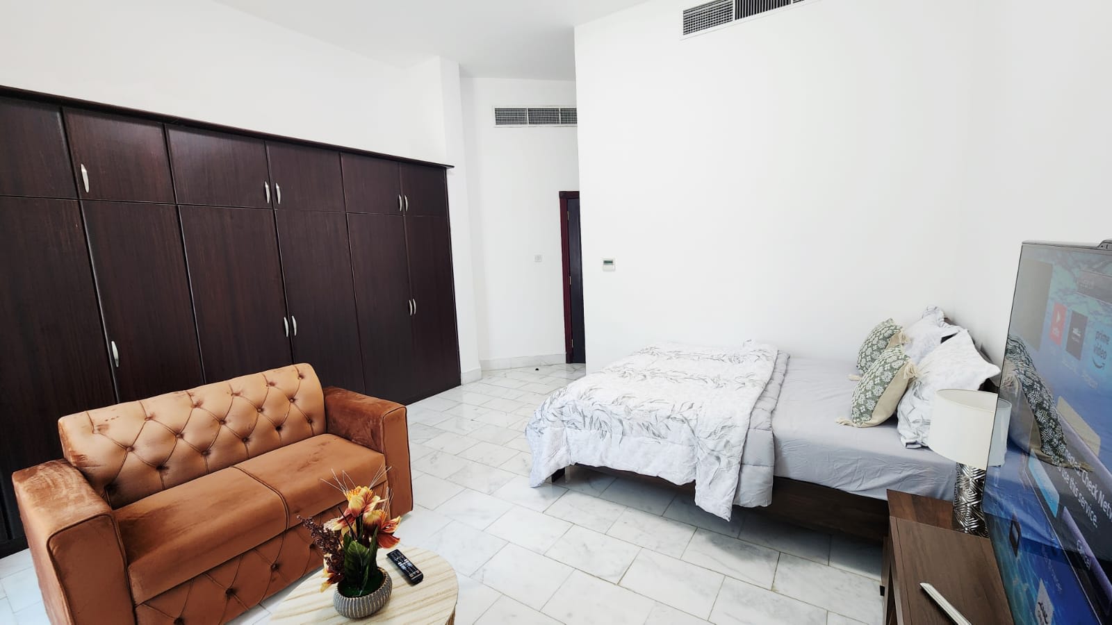 Fully Furnished Studio Near Etihad Plaza — Khalifa City, Abu Dhabi - photo 6