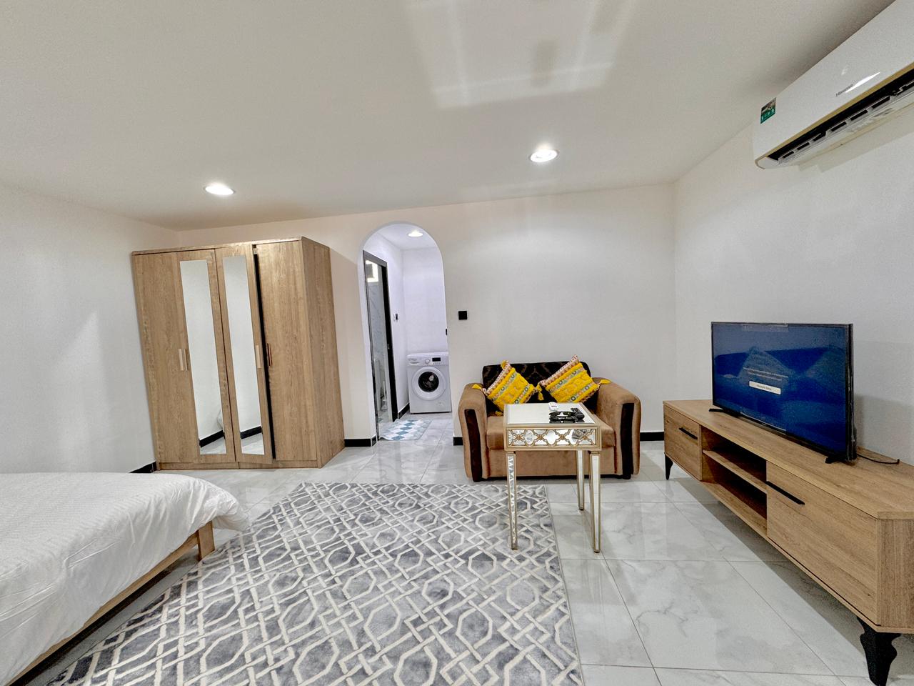 Fully Furnished Huge Studio in Rabdan — Near Rabdan Mall - photo 4