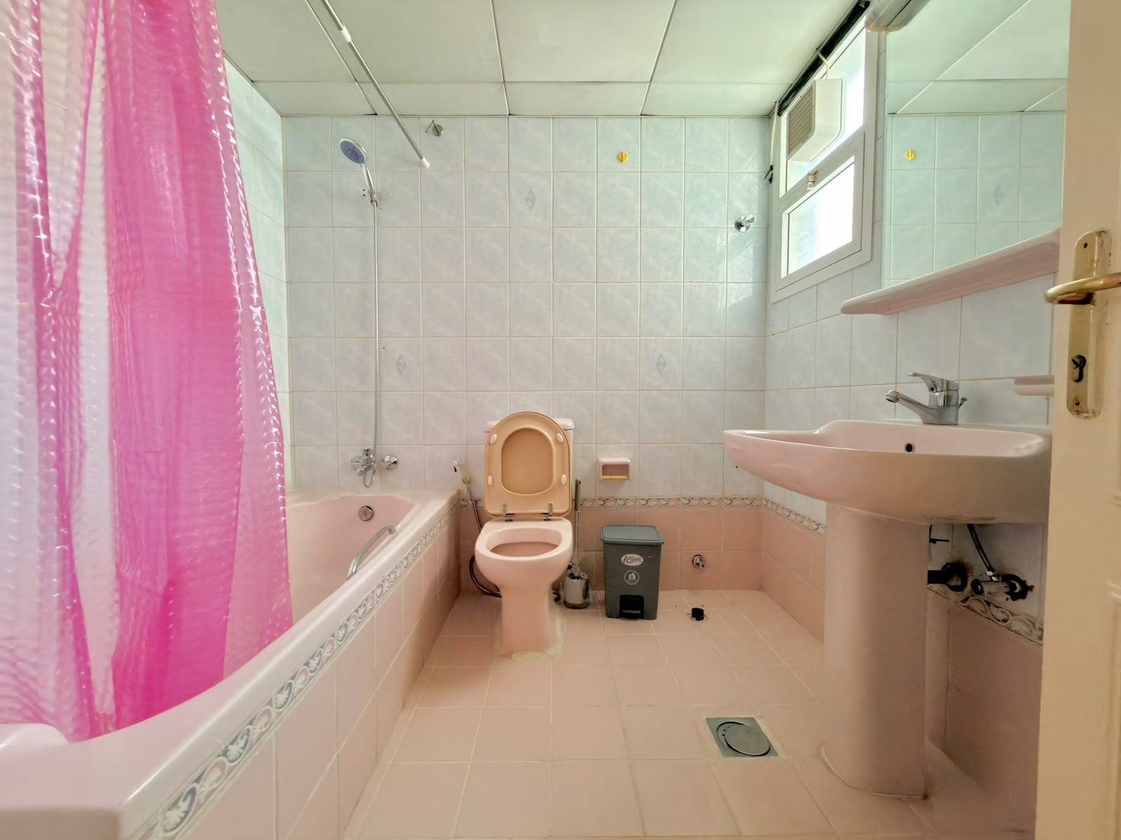 Fully Furnished 1BHK Apartment 401 — Opposite Guardian Office Tower, Muroor - photo 21