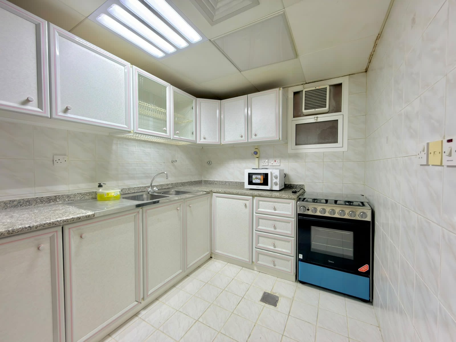 Fully Furnished 1BHK Apartment 402 — Opposite Guardian Office Tower, Muroor - photo 12
