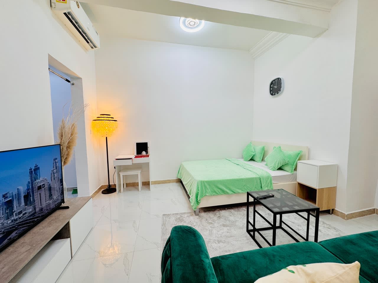 Fully Furnished Studio Opposite Mushrif Mall — Available October 10th - photo 3