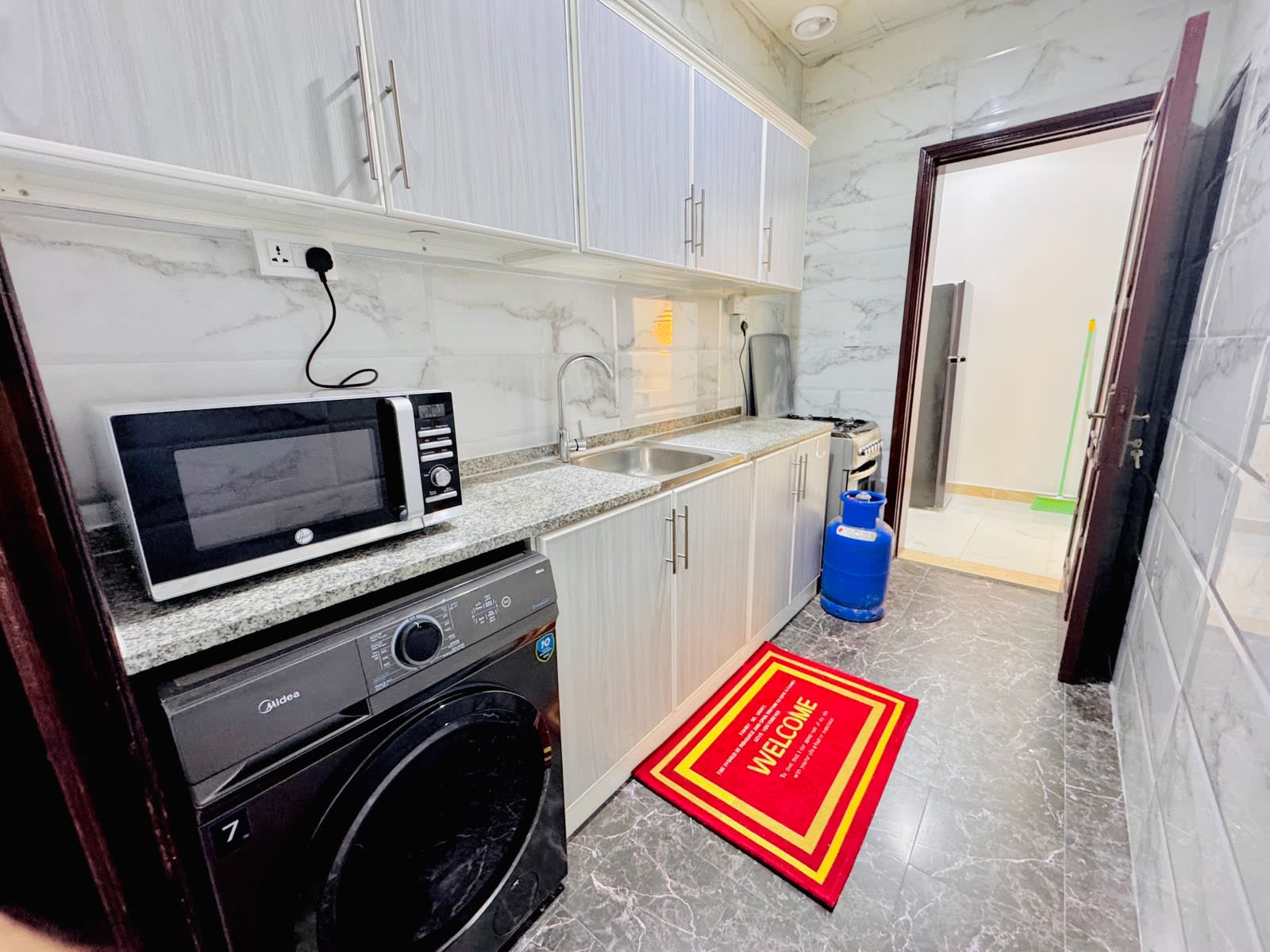 Fully Furnished Studio Opposite Mushrif Mall — Available October 10th - photo 13