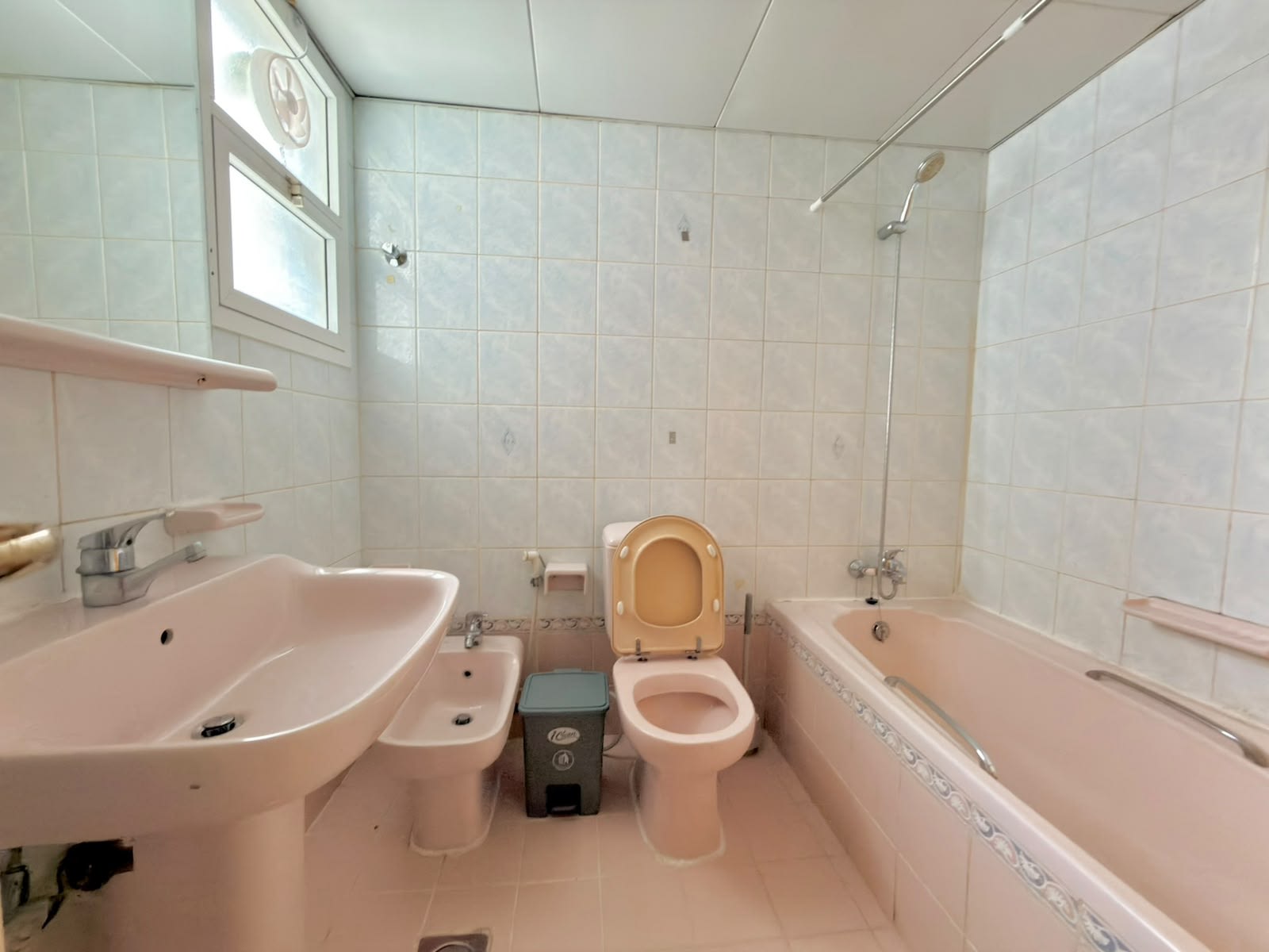 Fully Furnished 1BHK Apartment 406 — Opposite Guardian Office Tower, Muroor - photo 16