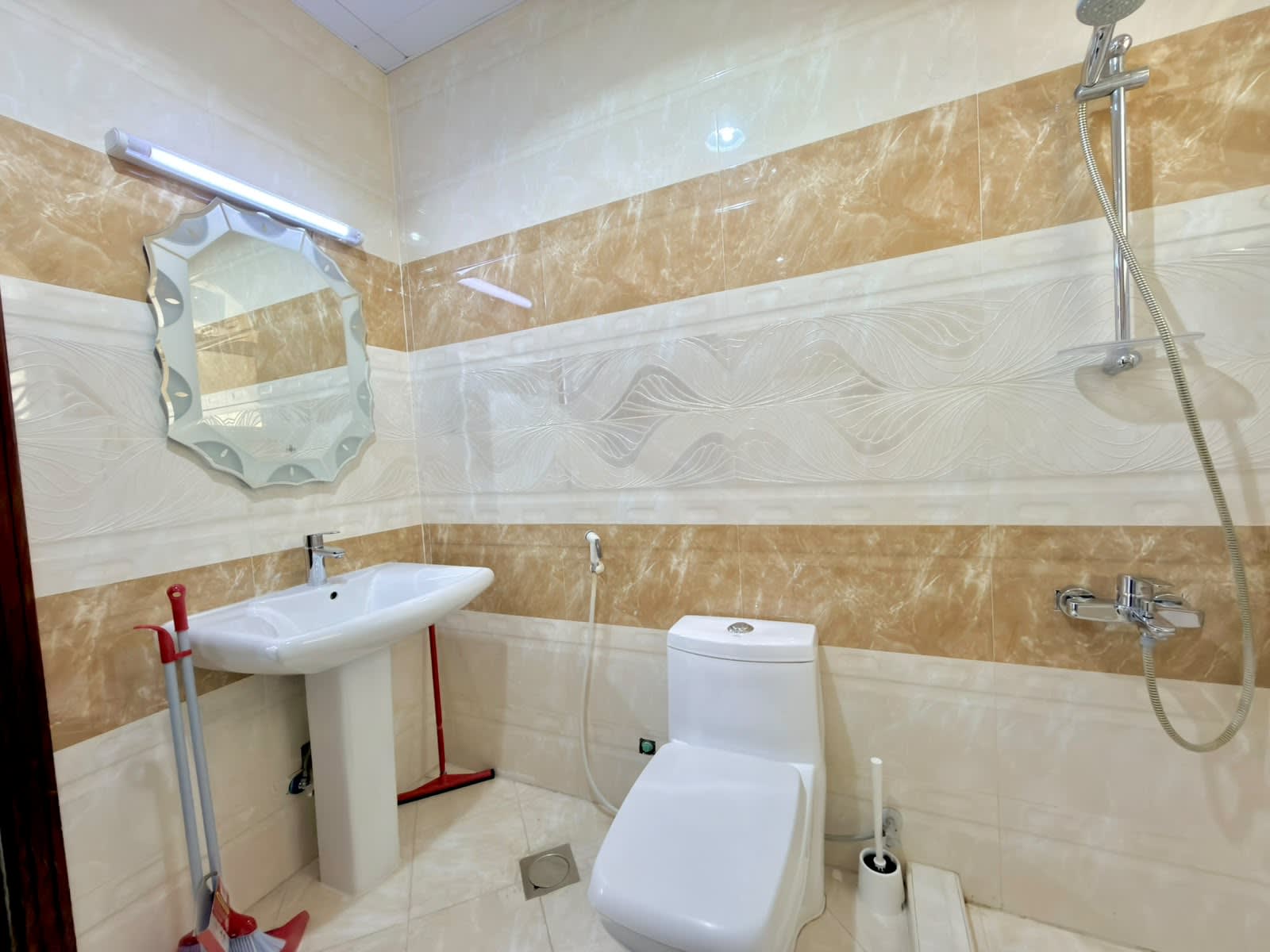 Fully Furnished Studio in Montaza, Muroor — Near Cooperative Supermarket - photo 12