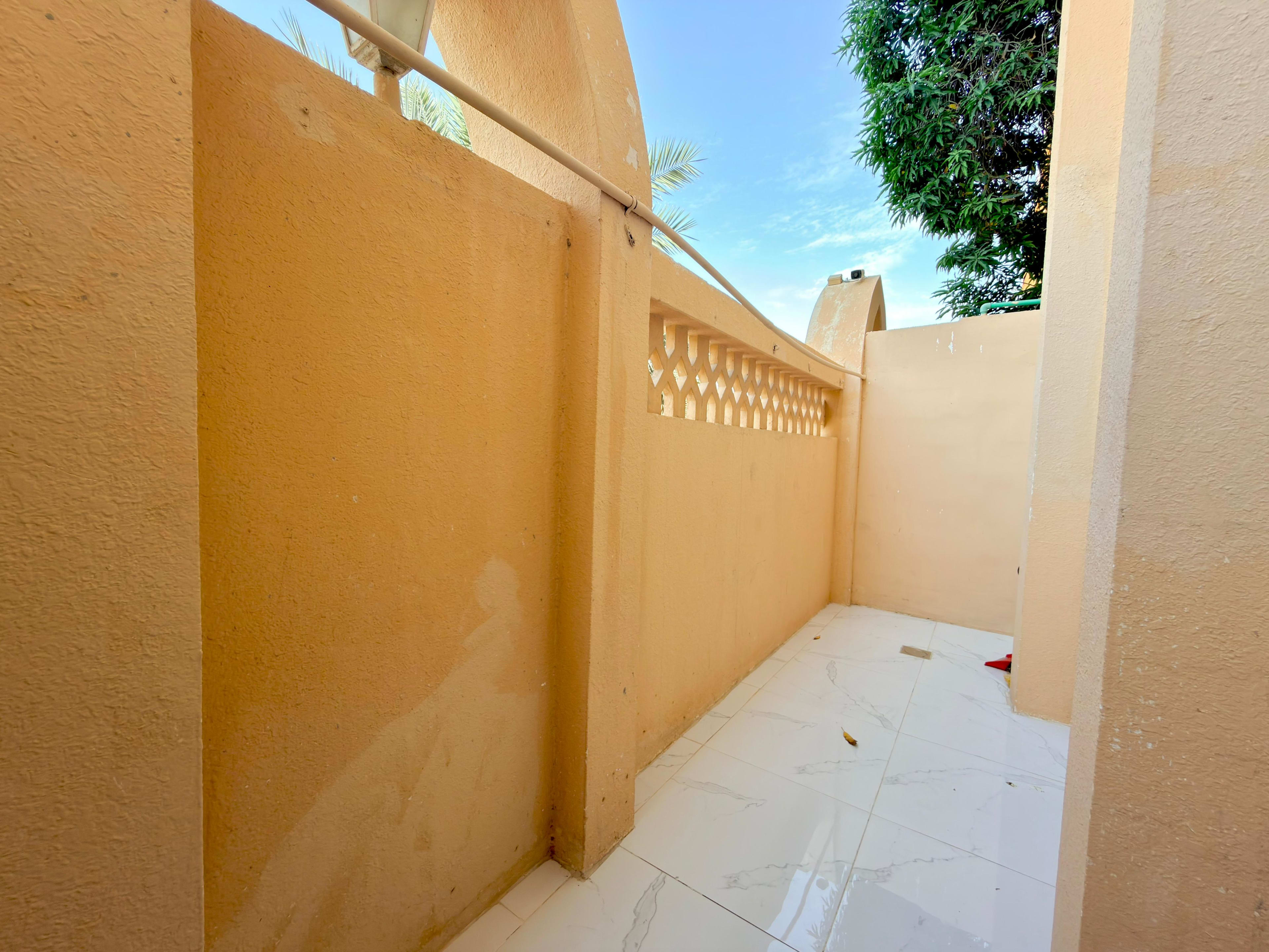 Fully Furnished Studio with Private Backyard — Opposite Mushrif Mall - photo 12