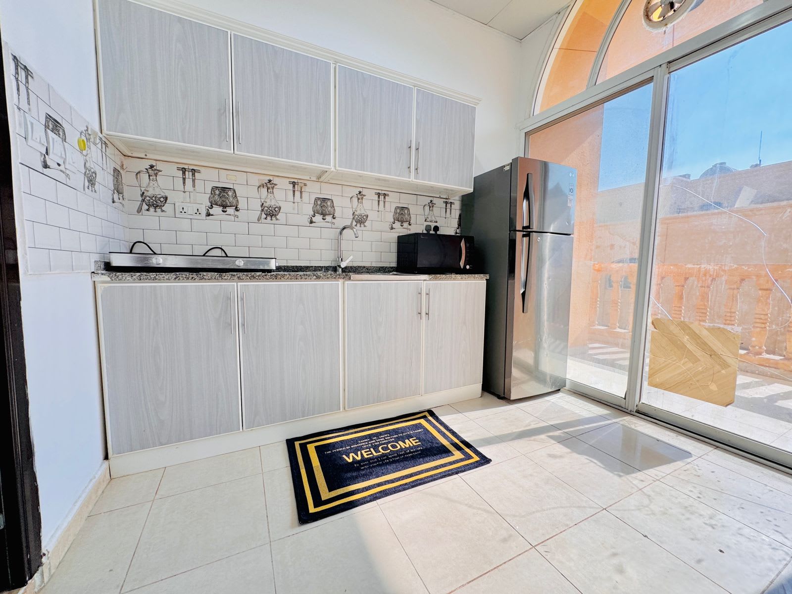 Fully Furnished 1BHK Opposite Mushrif Mall — Near Saudi Kitchen - photo 12