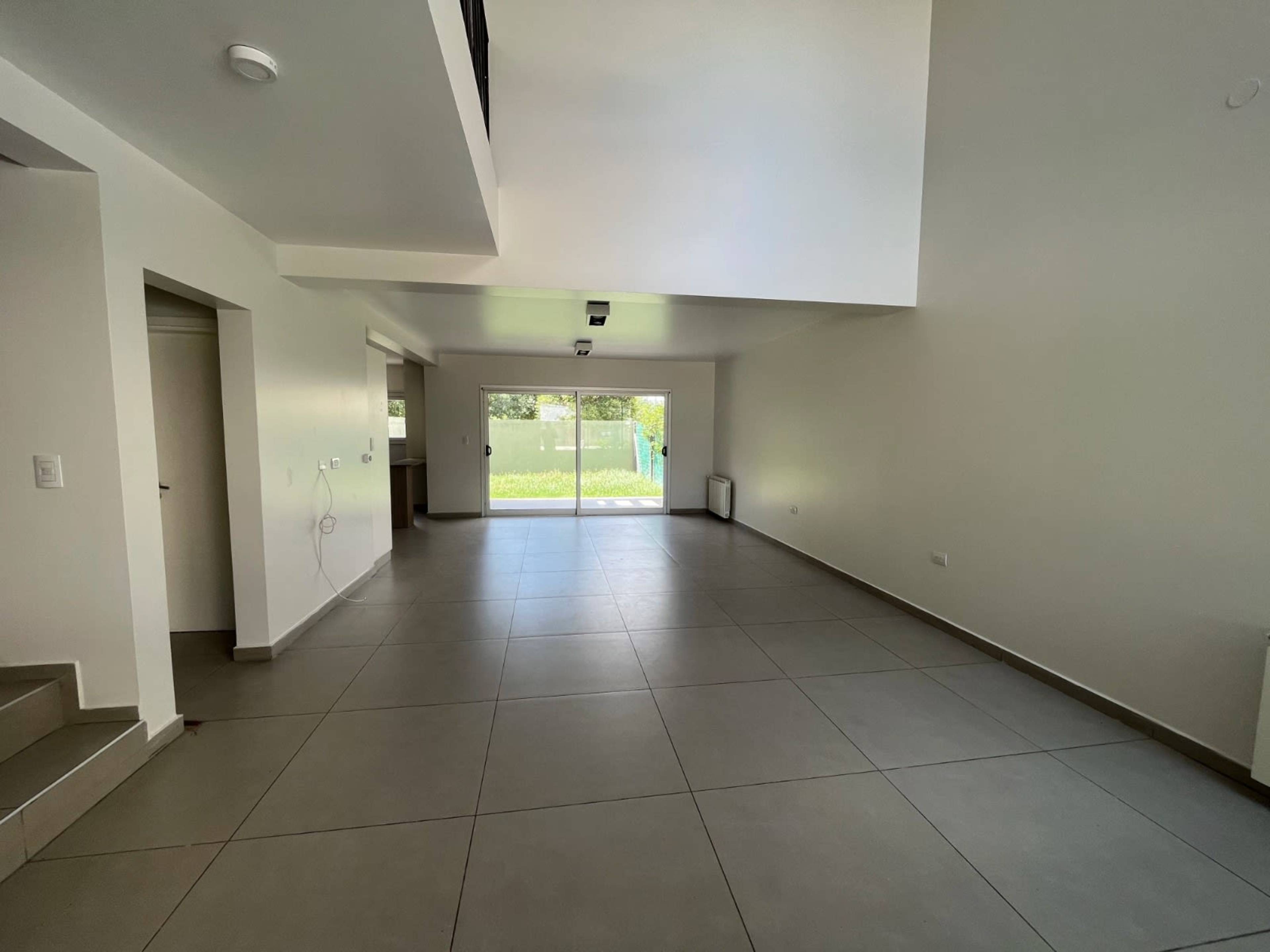 INCREÍBLE DUPLEX EN ALQUILER EN GREEN VILLE 2 - foto 4