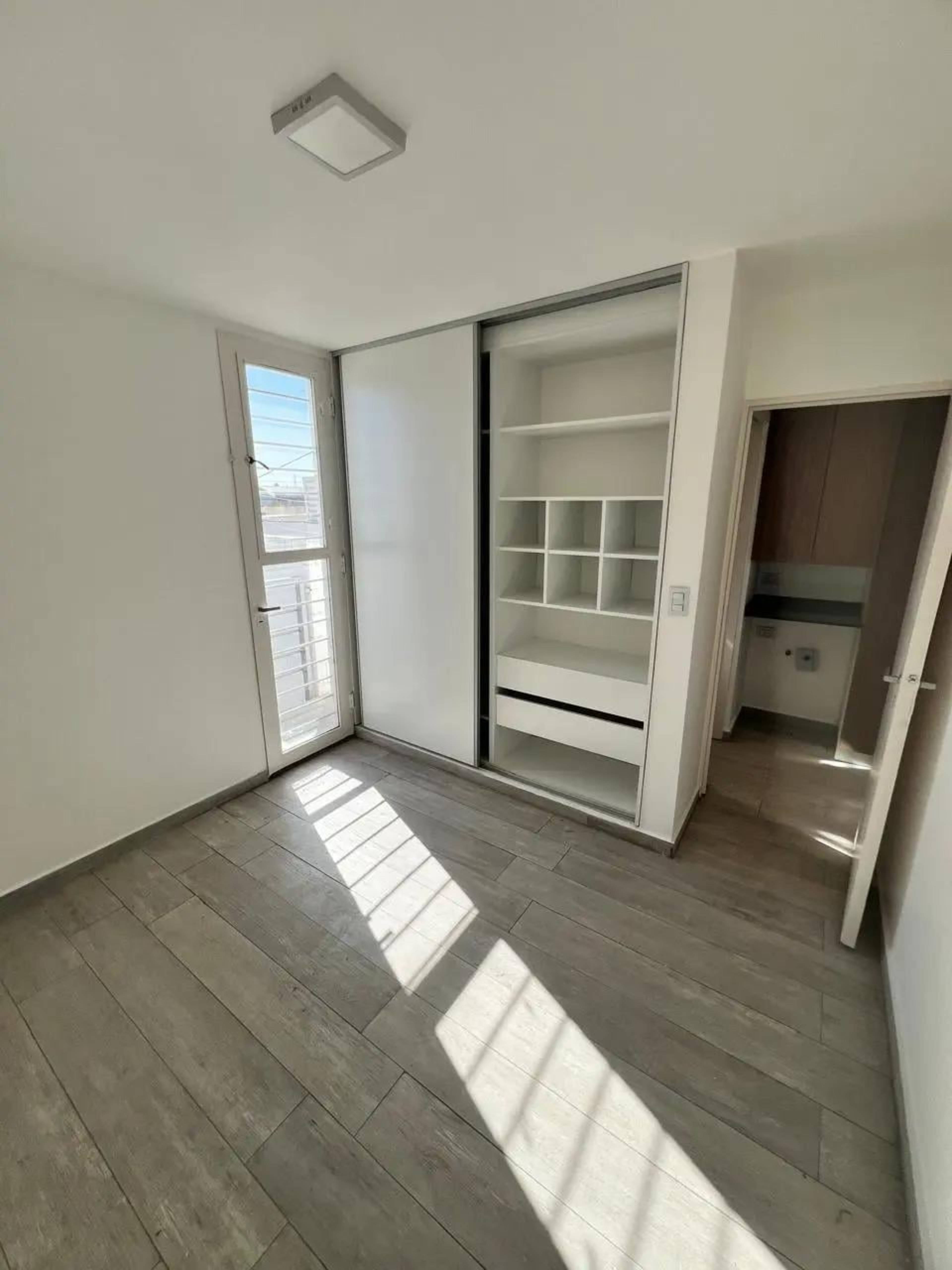 Depto Parravicini 2621 - extra