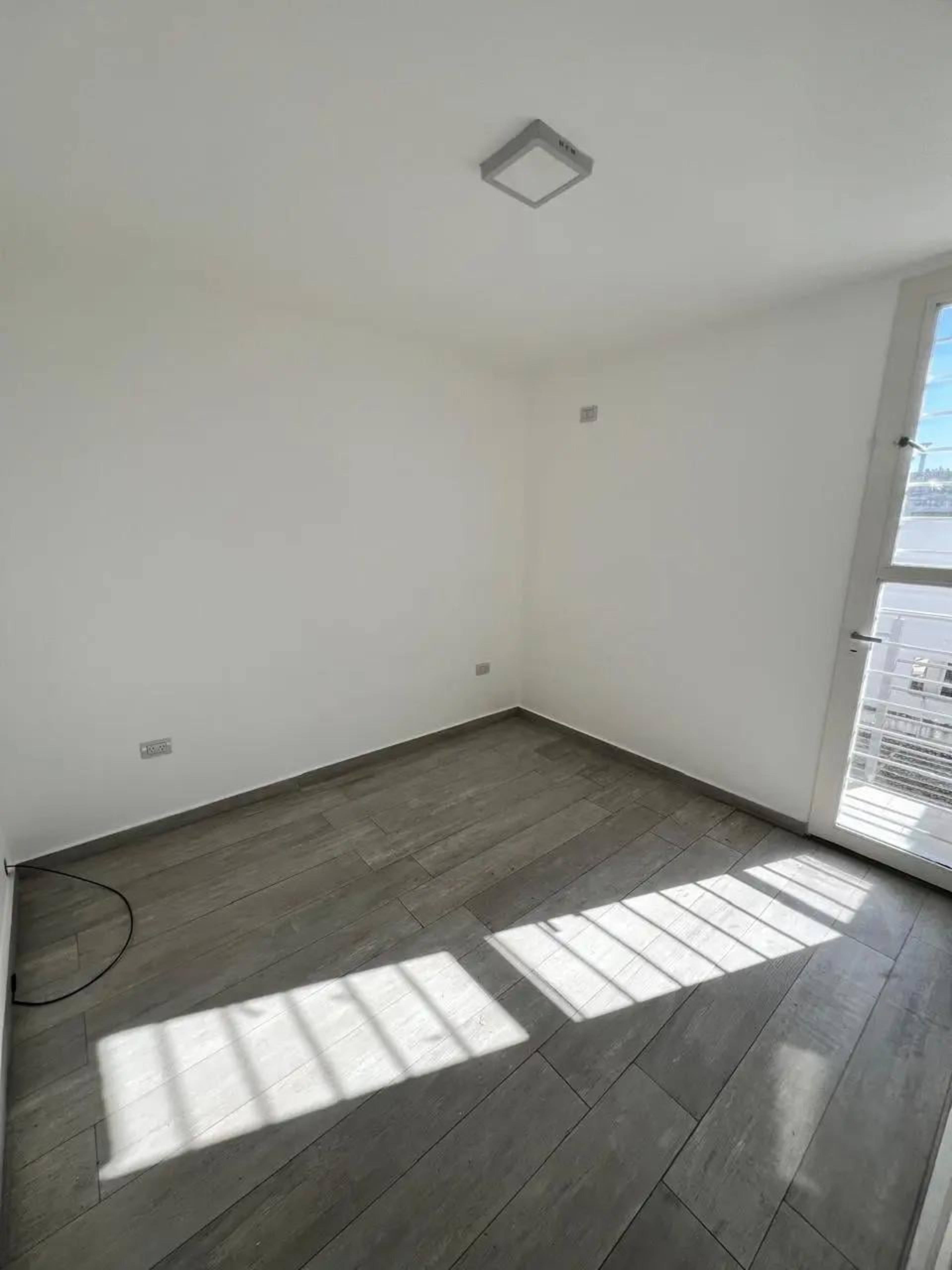 Depto Parravicini 2621 - extra