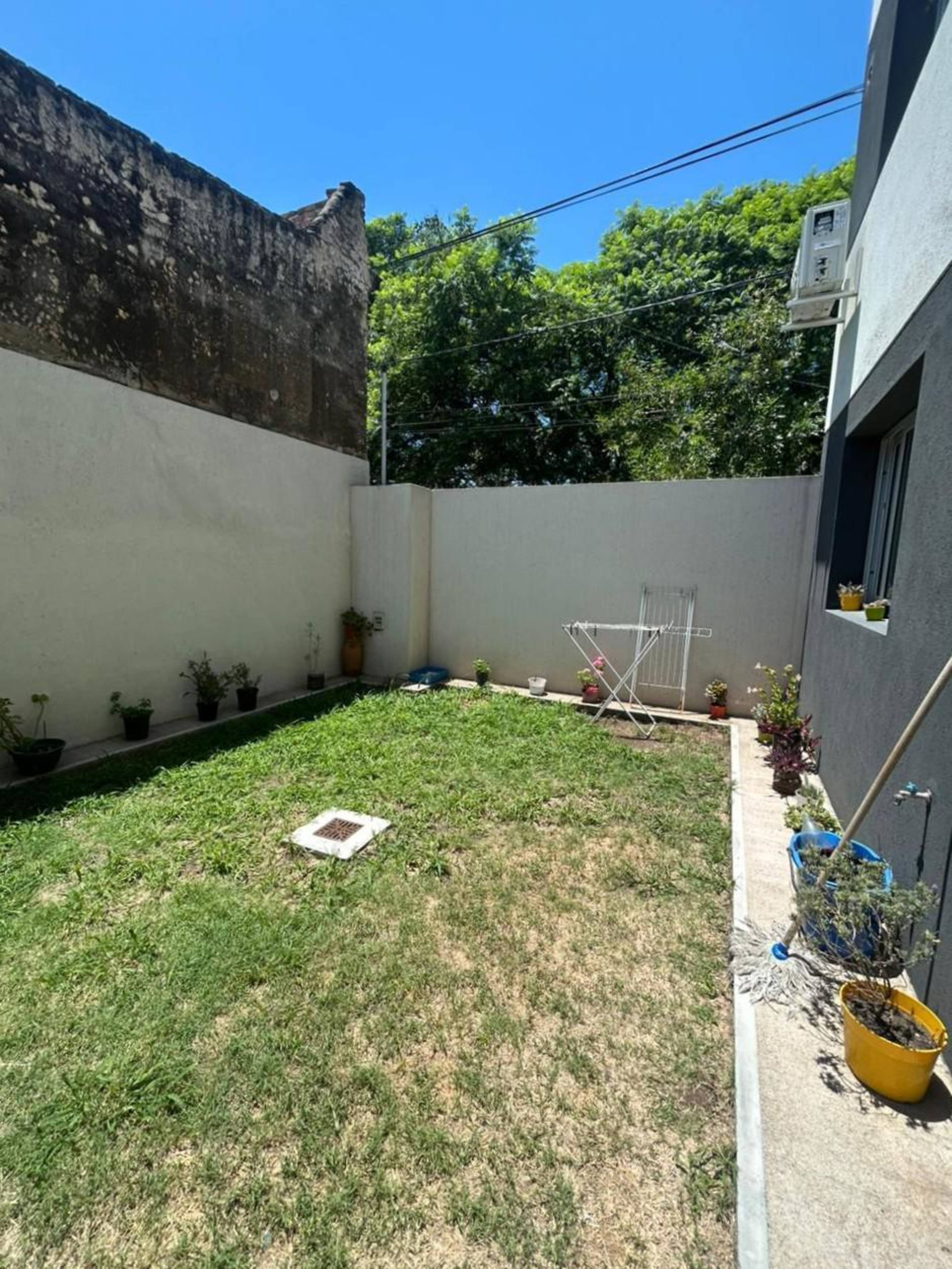 Depto Duarte Quiros 3206 - patio