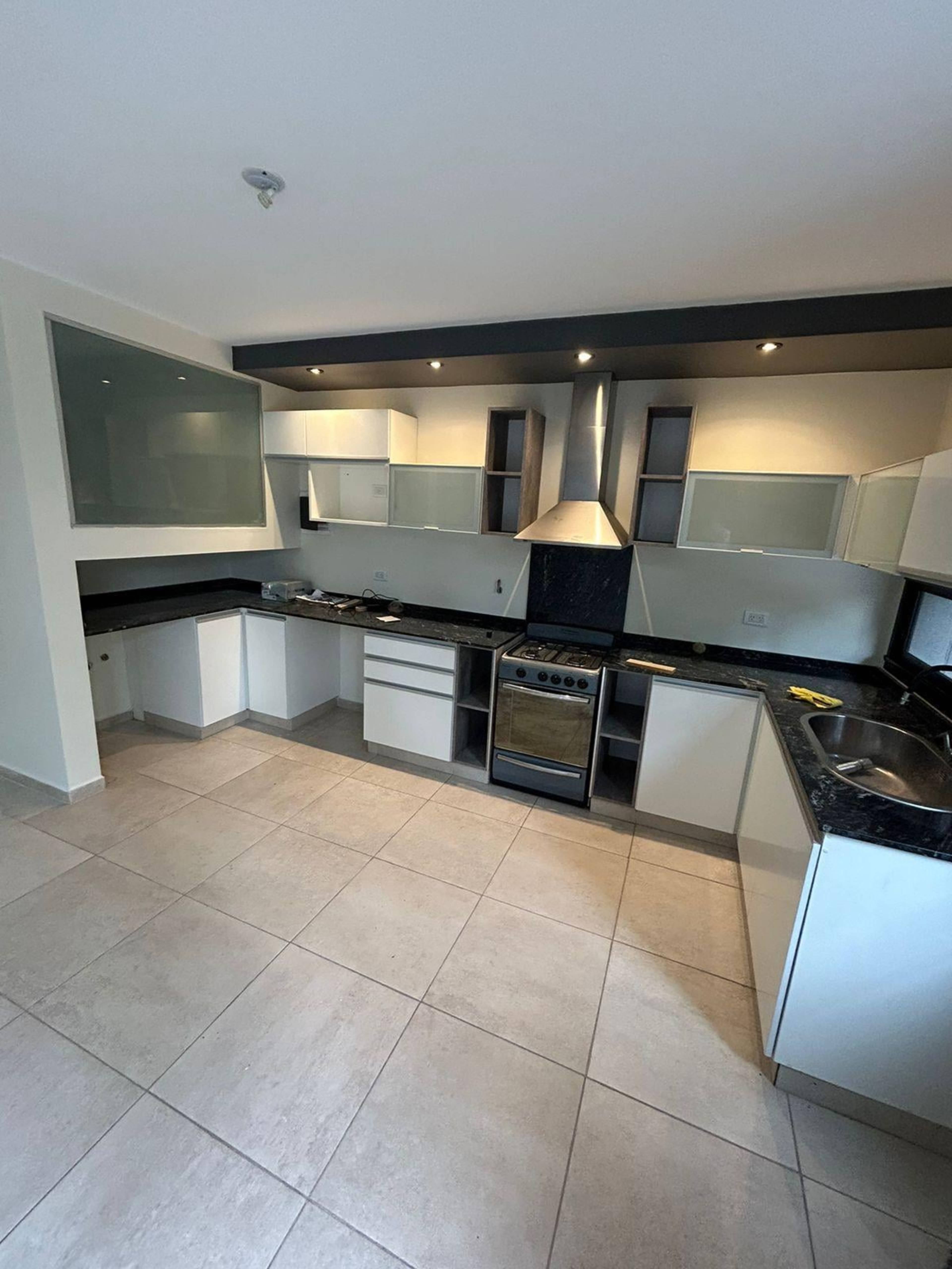 DÚPLEX PREMIUM EN MANSOS DEL SUR - BERNARDO O'HIGGINS 6165 - cocina