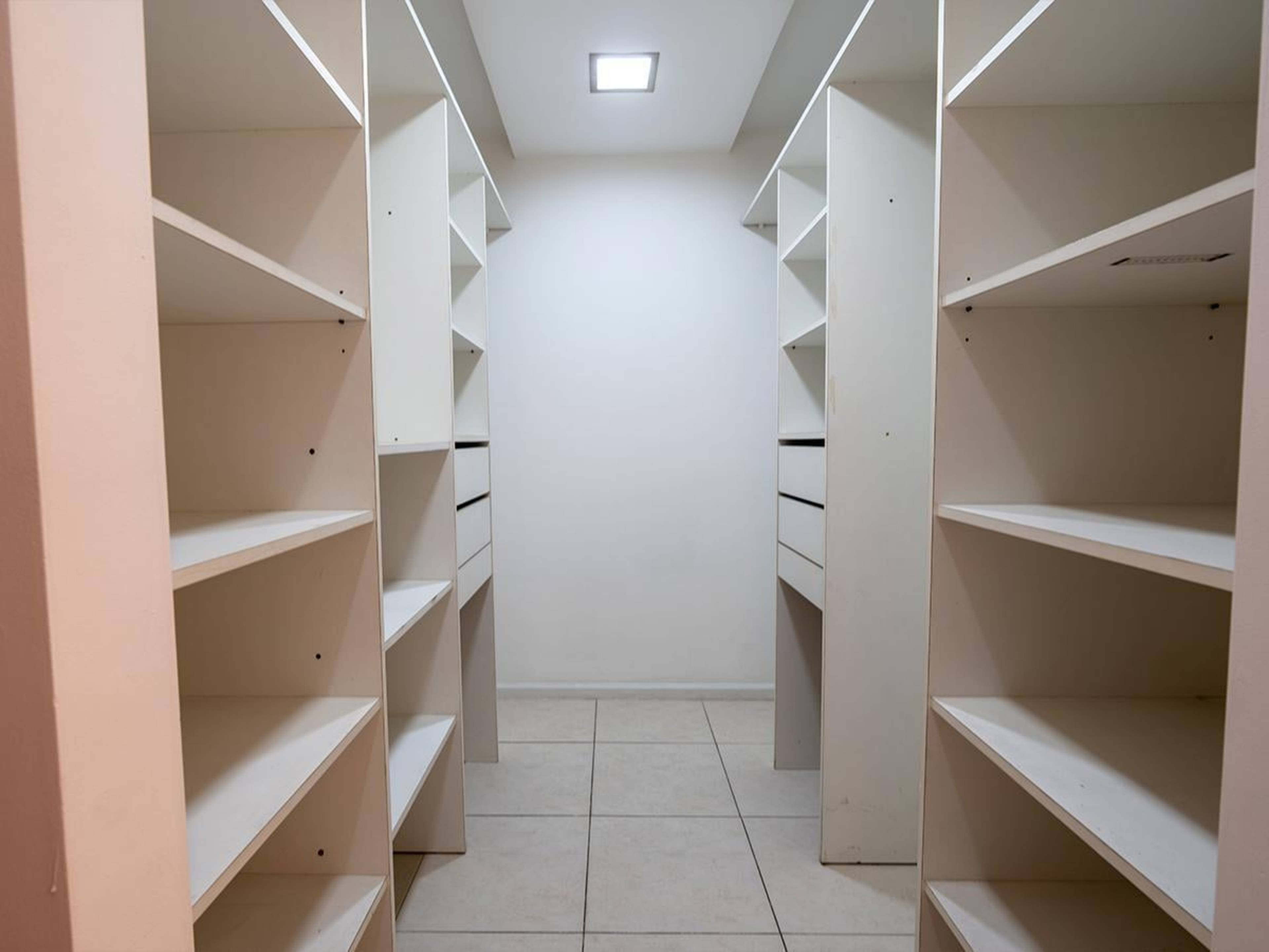 OPORTUNIDAD ÚNICA EN NUEVA CÓRDOBA - DEPTO 3 DORM 2 COCHERAS EDIF. CON AMENITIES - extra