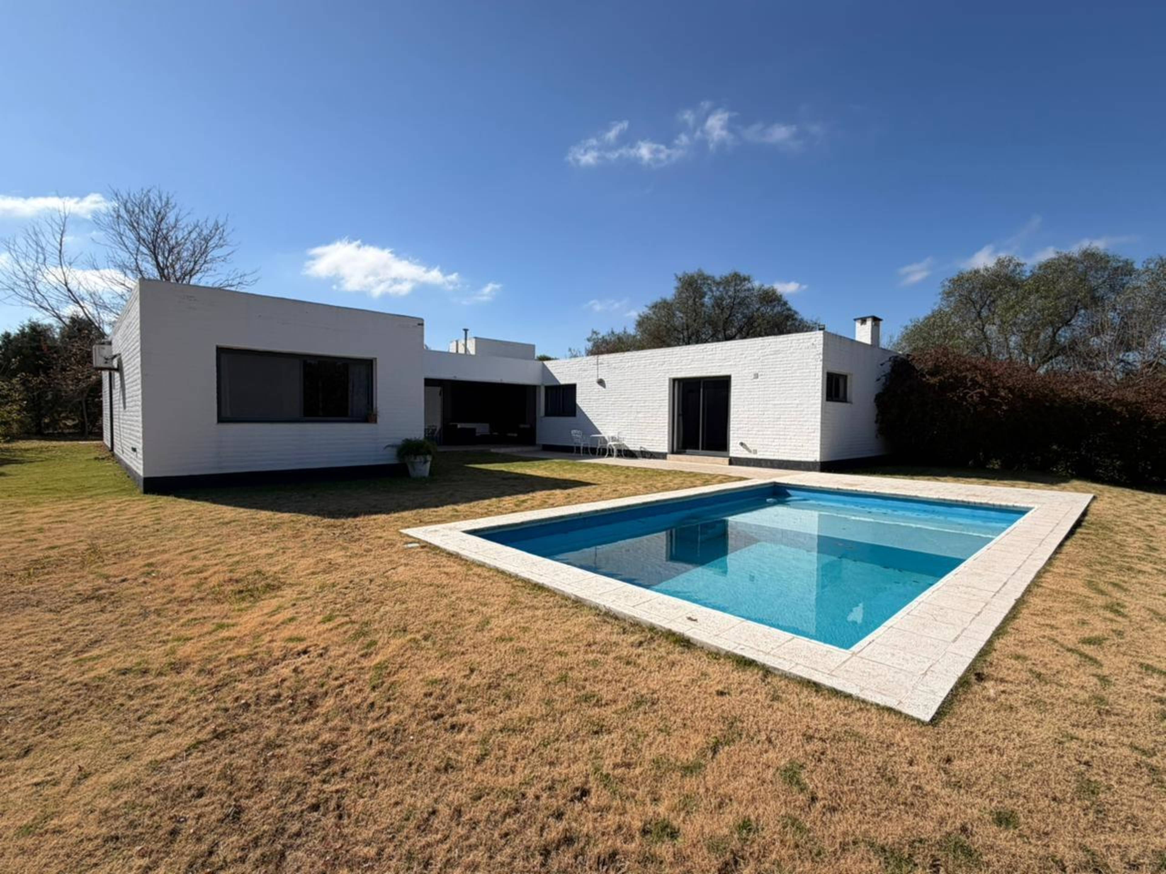 OPORTUNIDAD COUNTRY CAUSANA - TERRENO MÁS DE 2000M² CALIDAD PILETA - portada