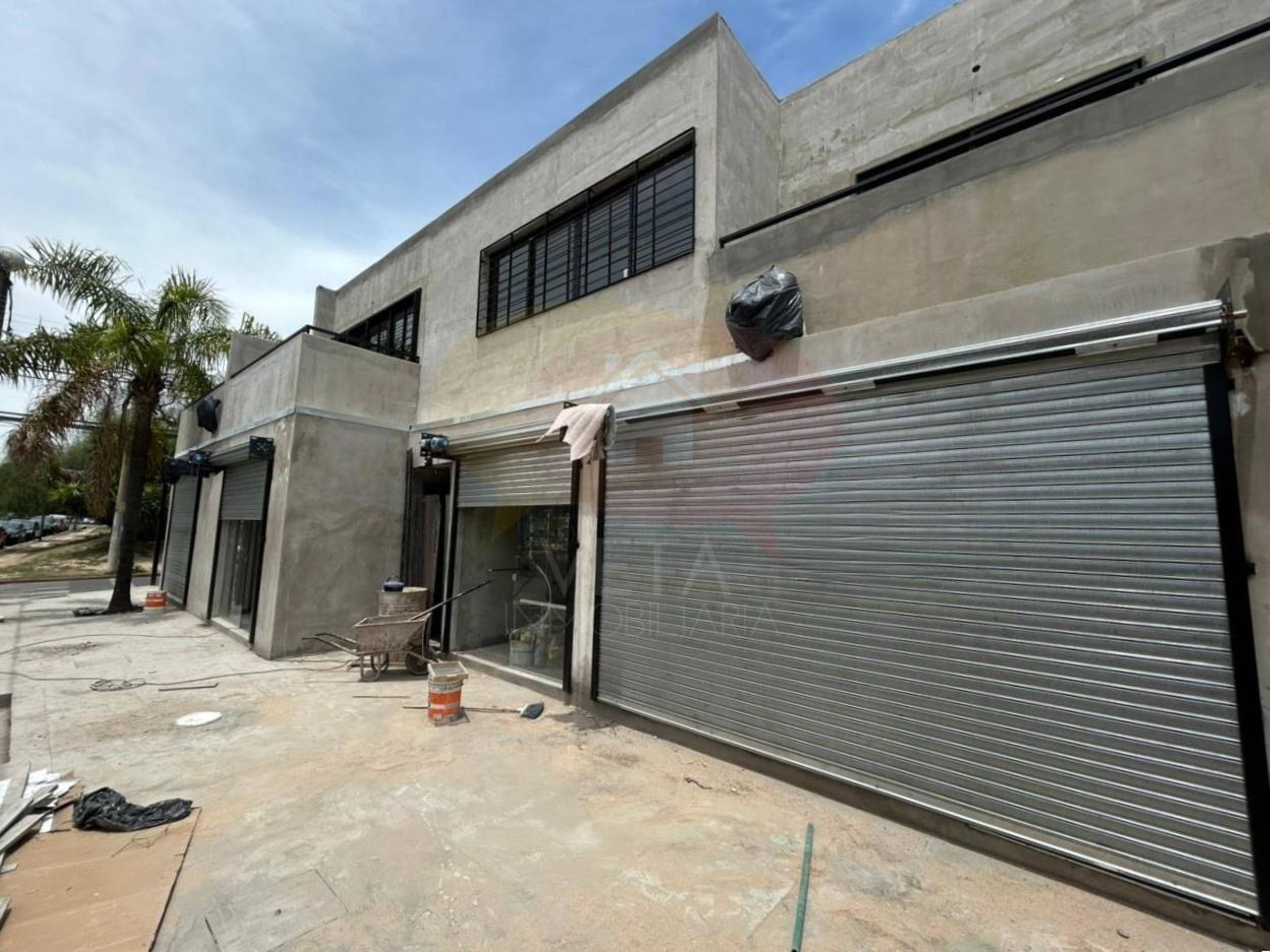LOCALES COMERCIALES FRENTE A CLÍNICA VÉLEZ SARSFIELD - A ESTRENAR - extra