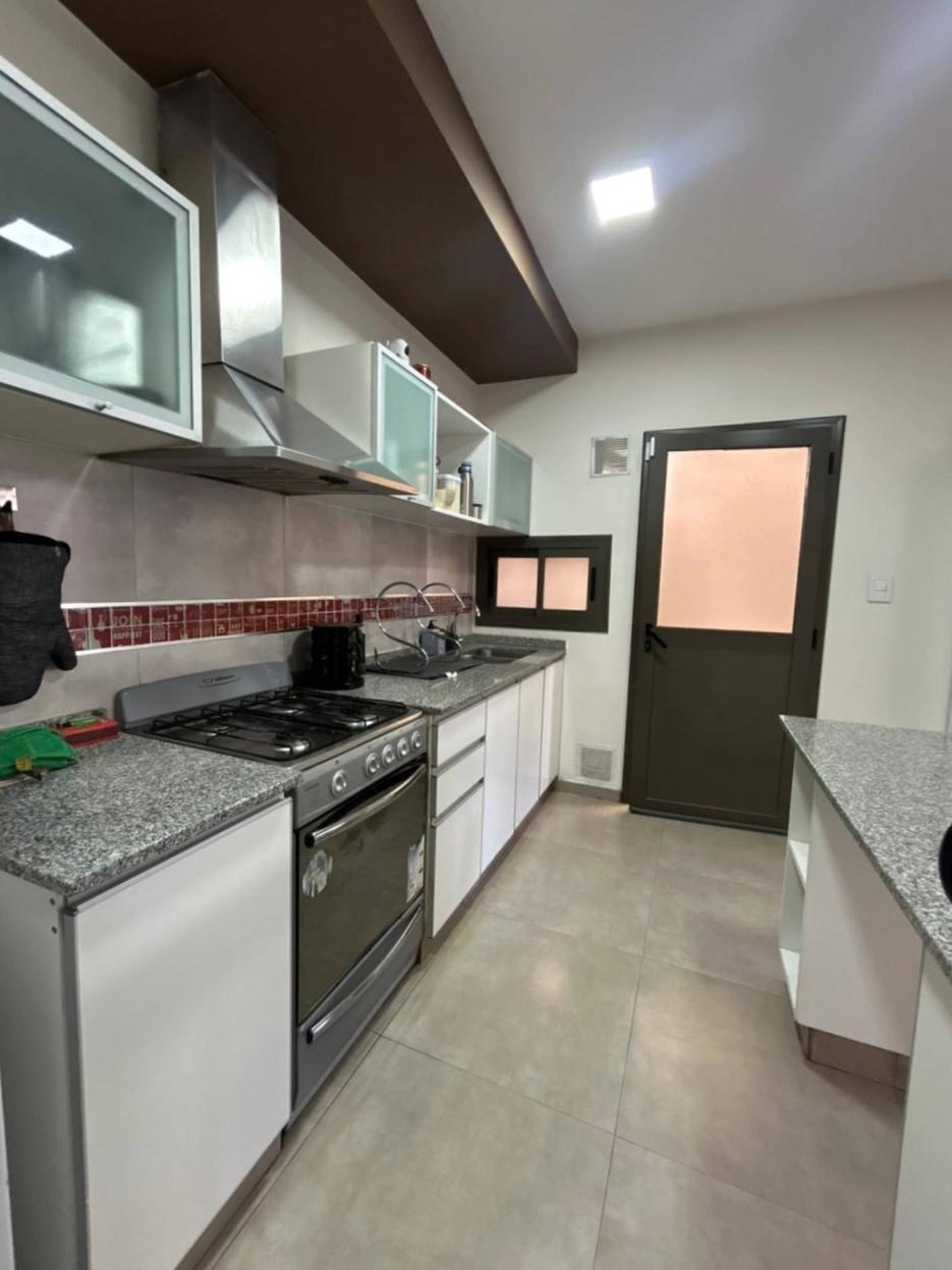 VENDO DUPLEX MIRADORES DE MANANTIALES I - EXCELENTE UBICACIÓN - extra
