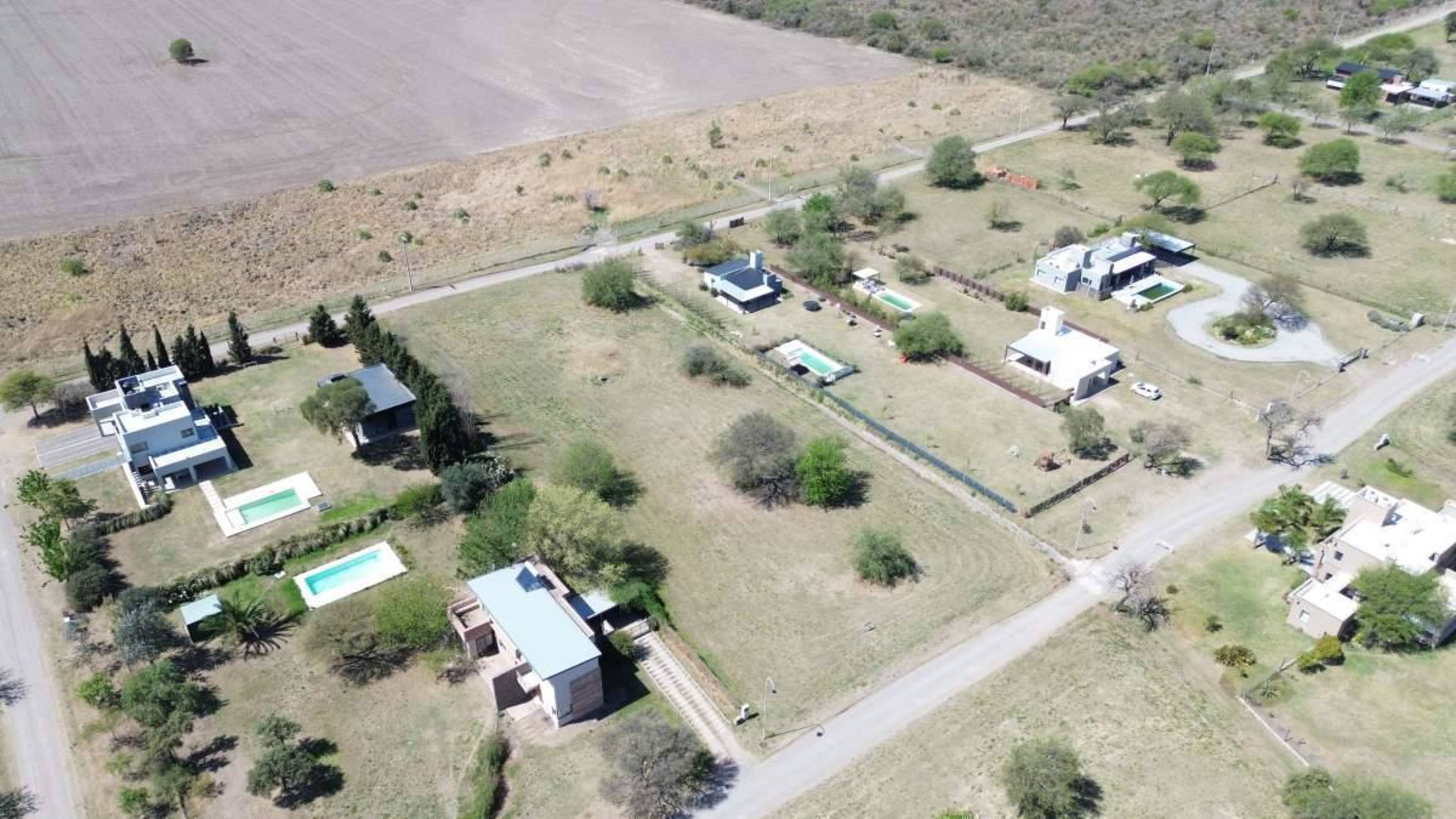 LOTE DE 2000 M² EN ESTACIÓN DEL CARMEN - NATURALEZA, PRIVACIDAD Y EXCELENTE UBICACIÓN - extra