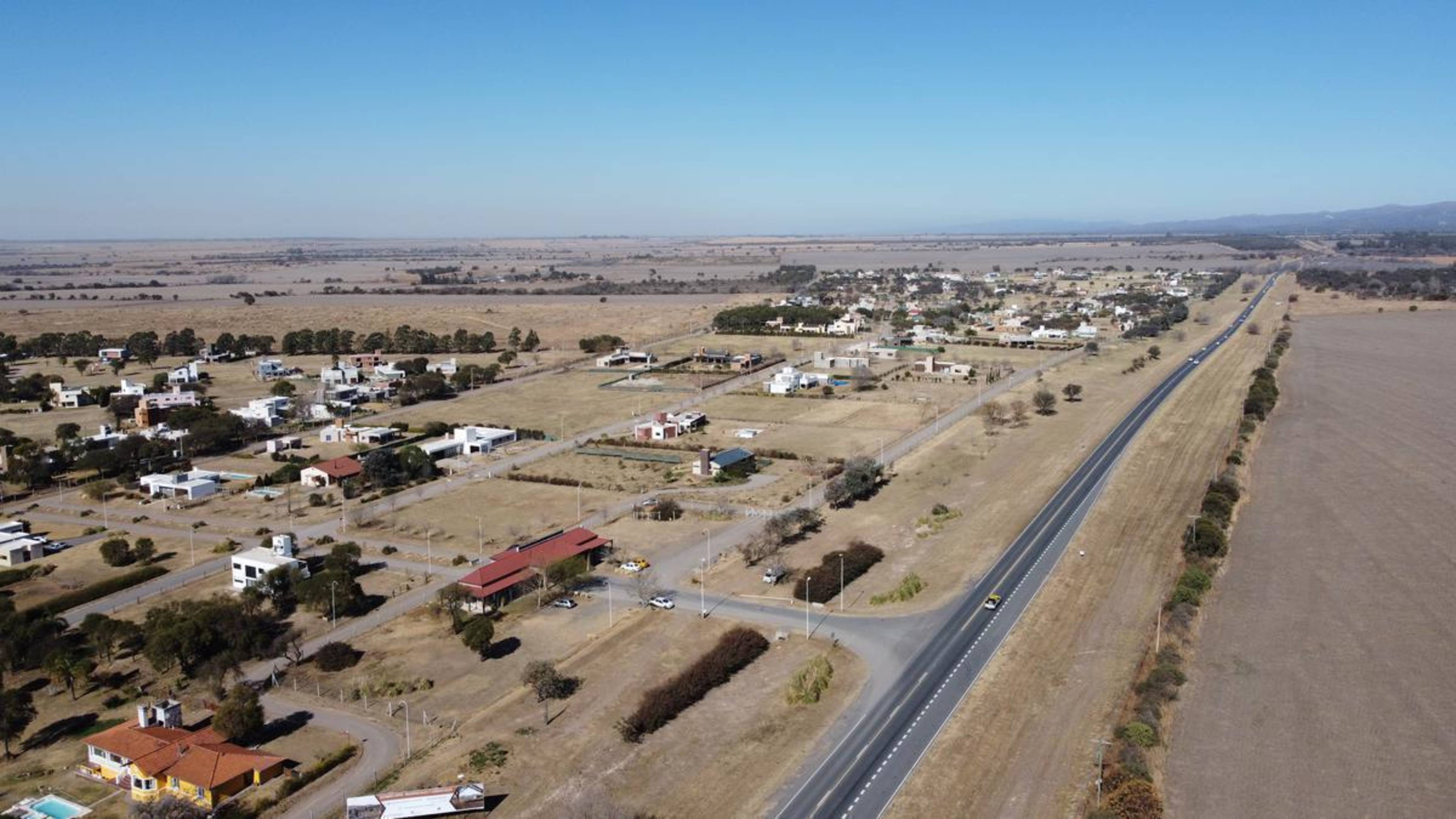 LOTE DE 2000 M² EN ESTACIÓN DEL CARMEN - NATURALEZA, PRIVACIDAD Y EXCELENTE UBICACIÓN - extra