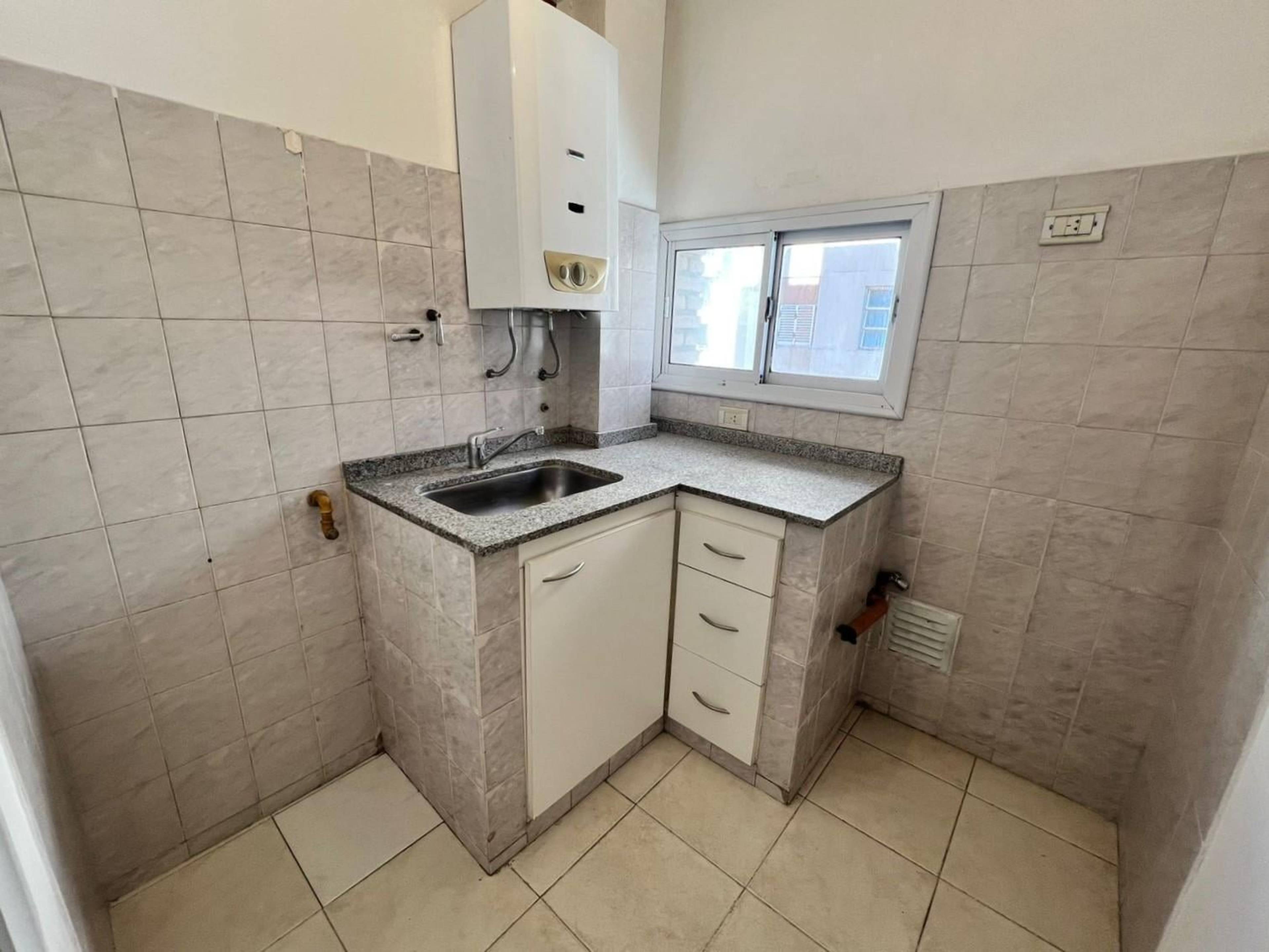 ALQUILER 1 DORM BARRIO CENTRO - ENTRE RÍOS 495 - cocina