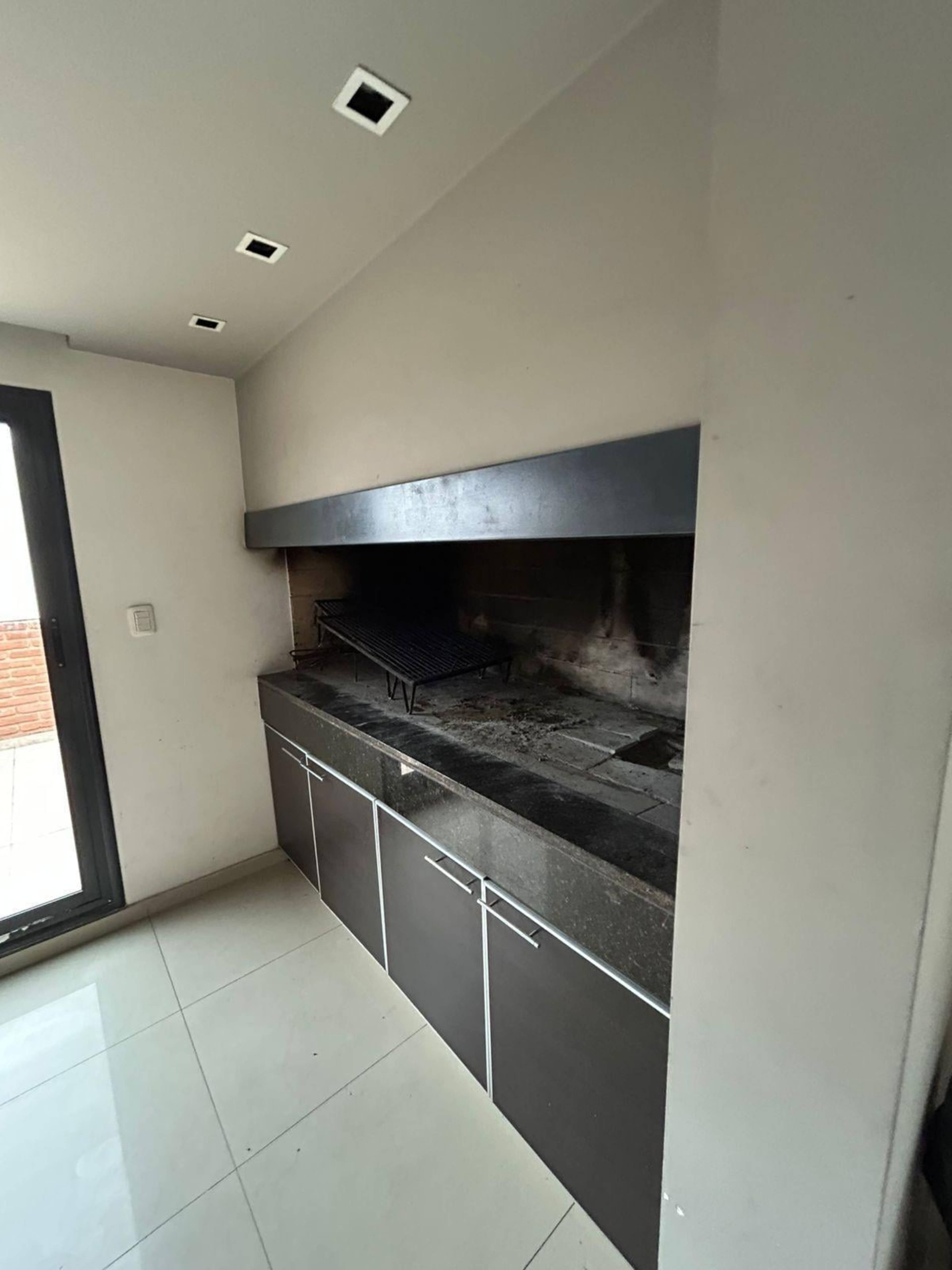 GENERAL PAZ DEPTO 1 DORM EN ALQUILER CON TERRAZA Y ASADOR - extra