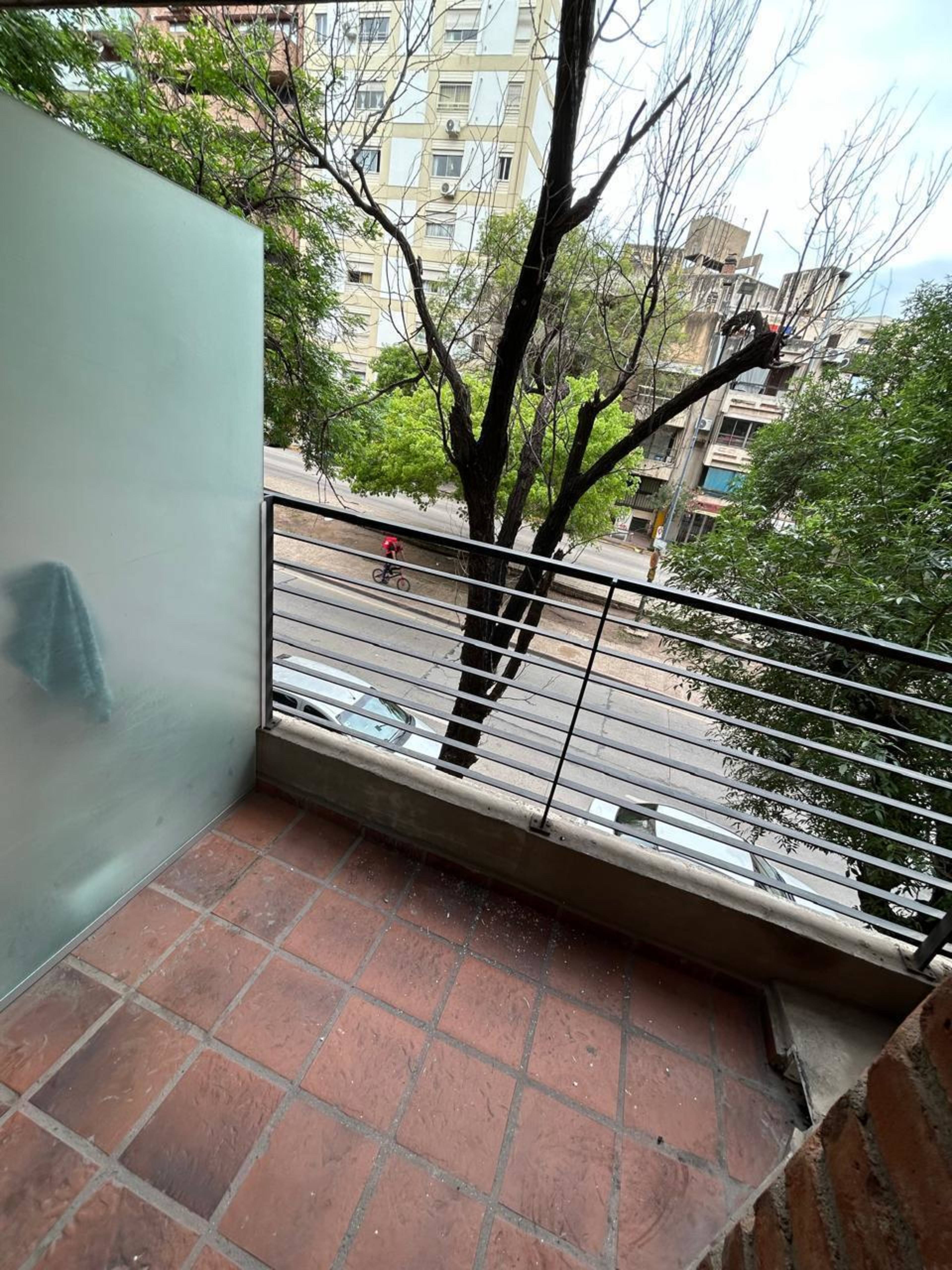 Depto Ambrosio Olmos 782 - balcon