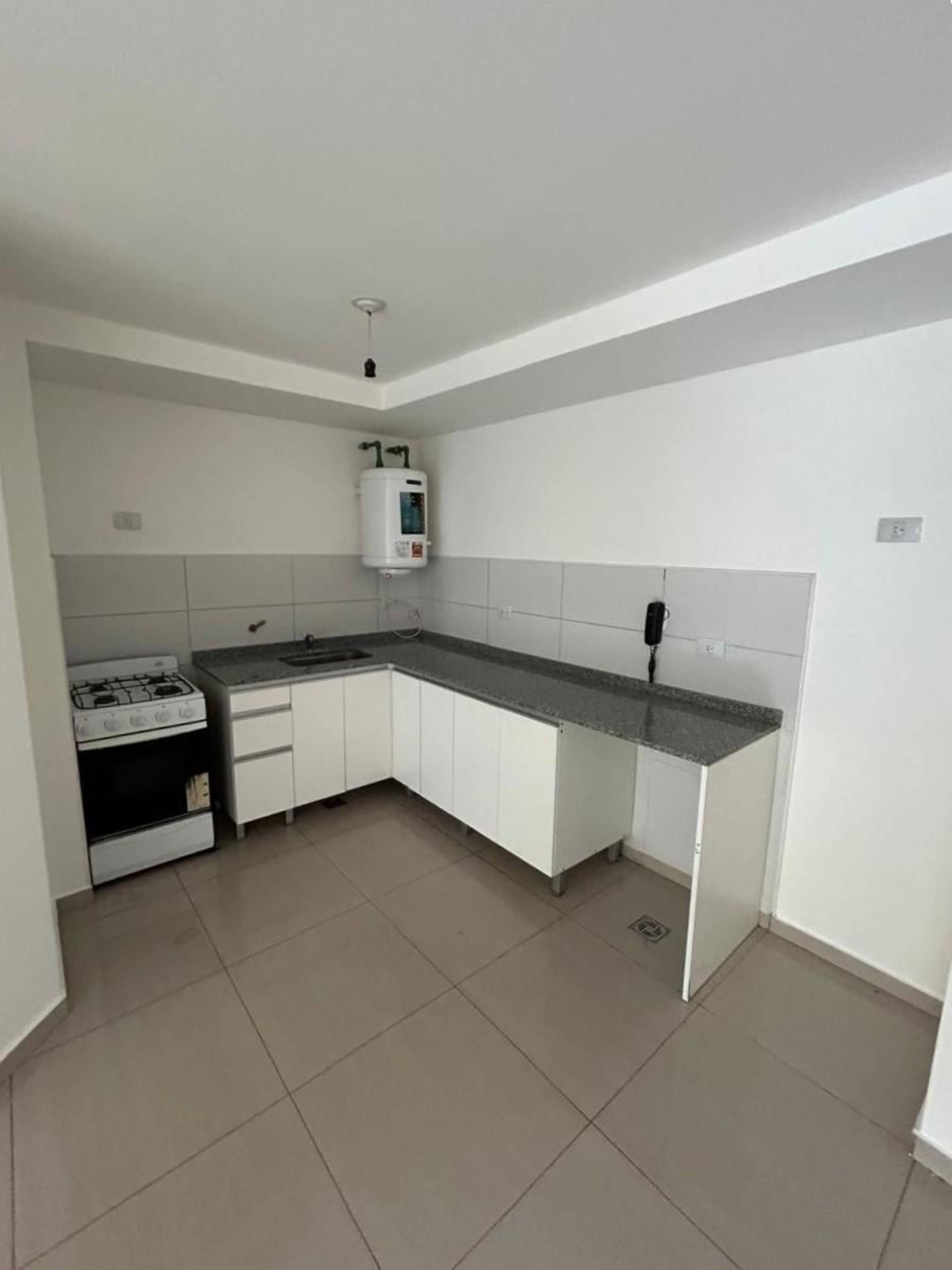 Depto Ambrosio Olmos 782 - cocina