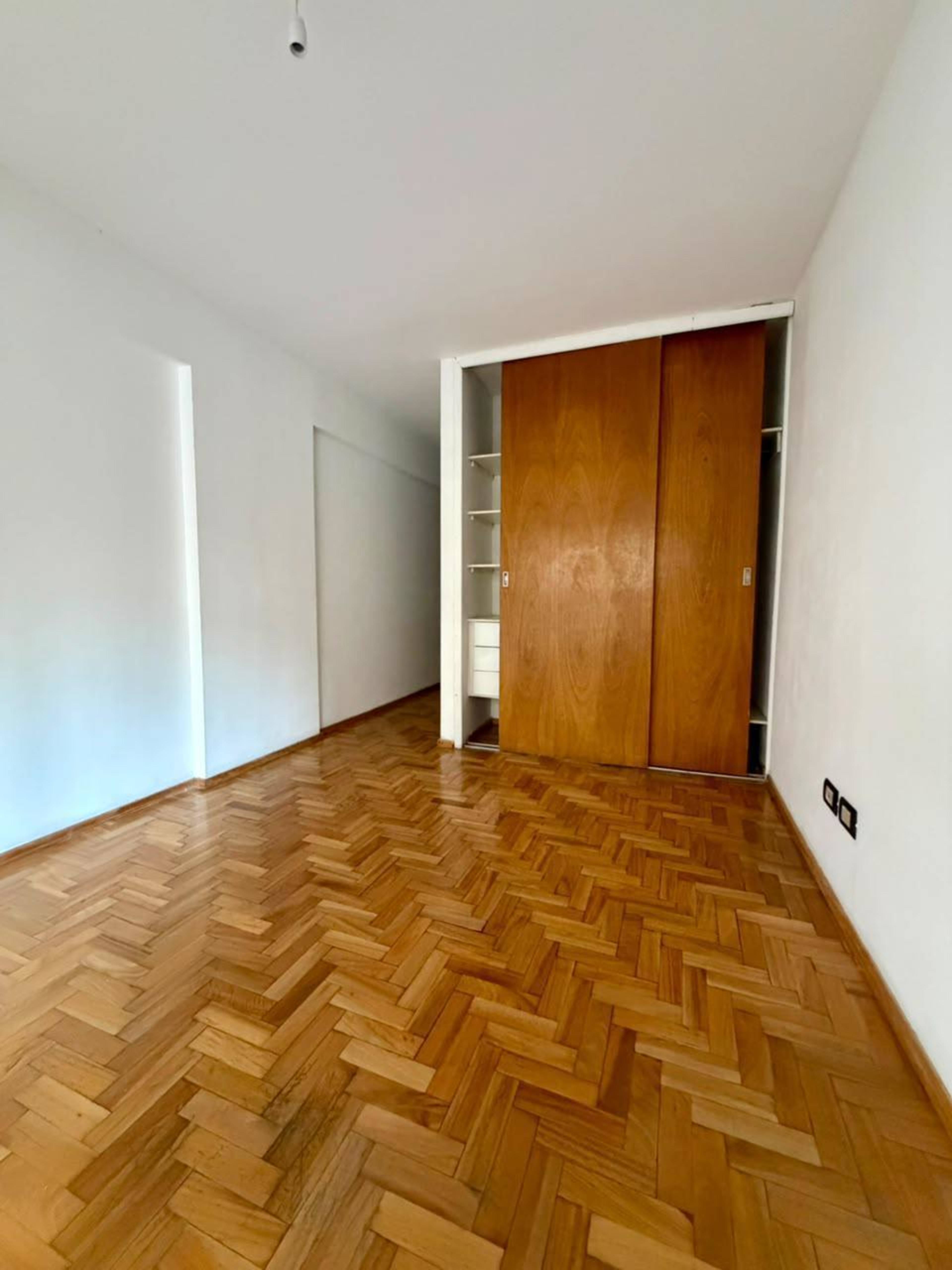 Depto Paraná 671 - habitacion