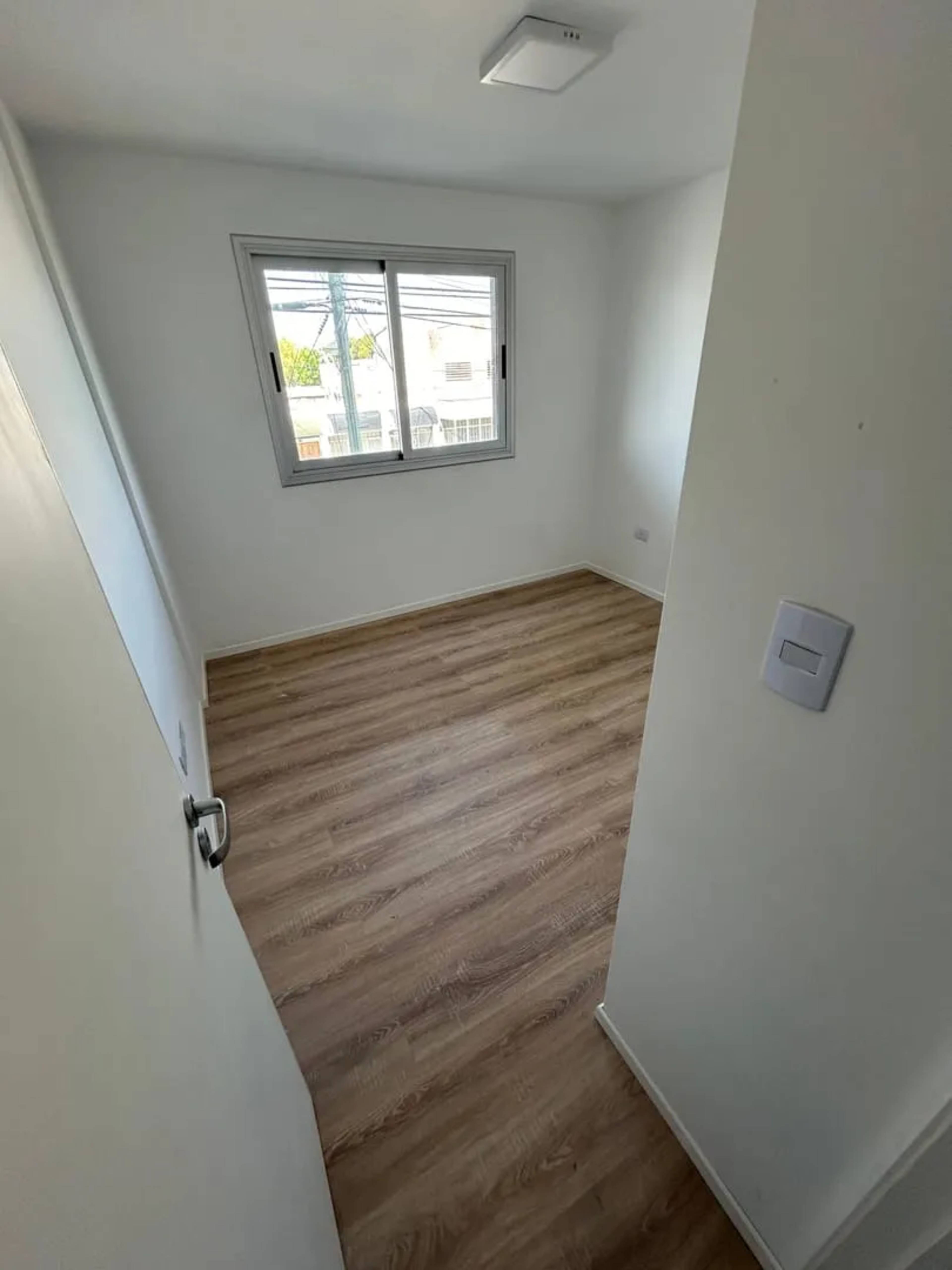 Depto Duarte Quirós 3206 piso 2 - extra