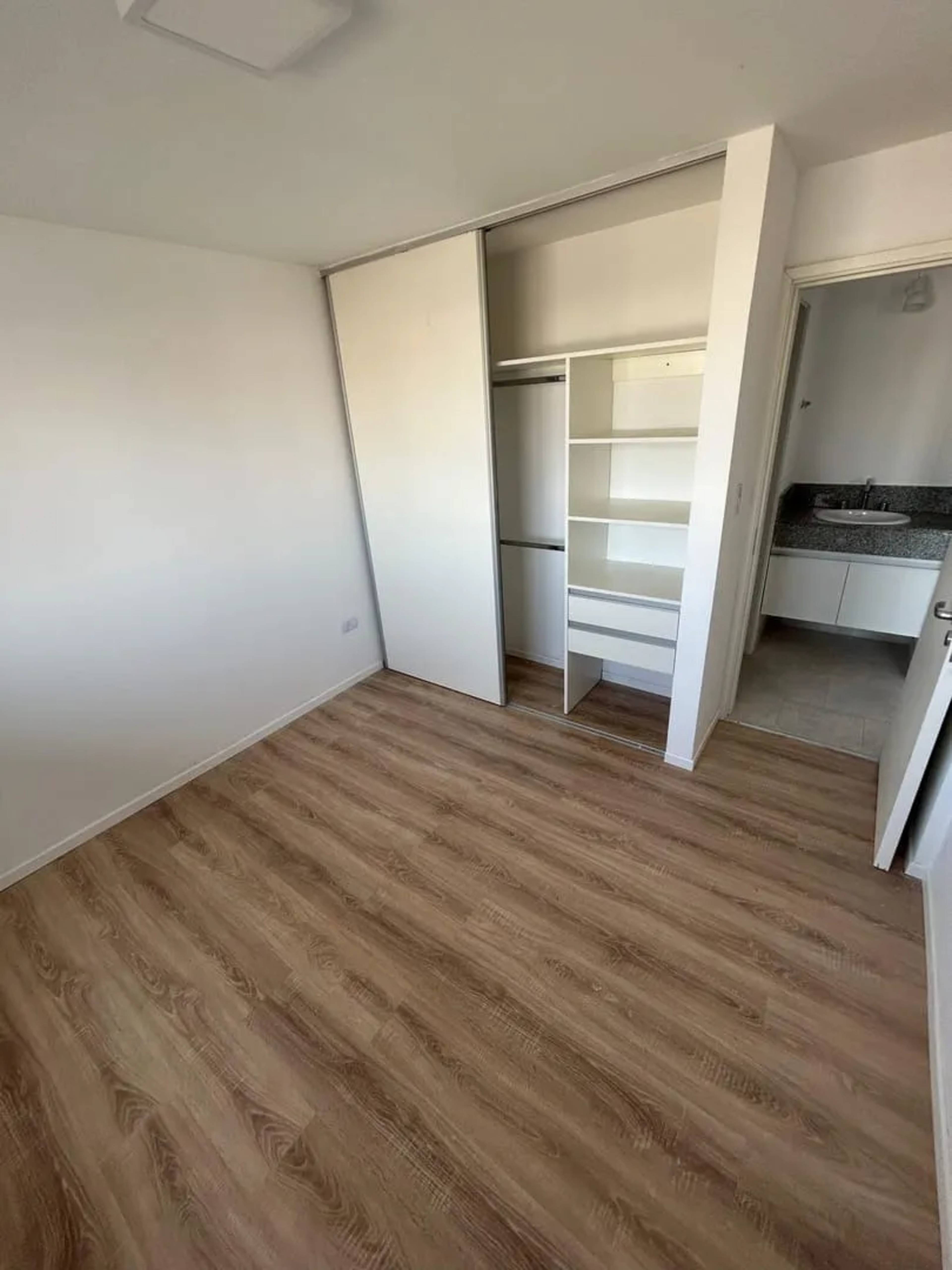 Depto Duarte Quirós 3206 piso 2 - habitacion