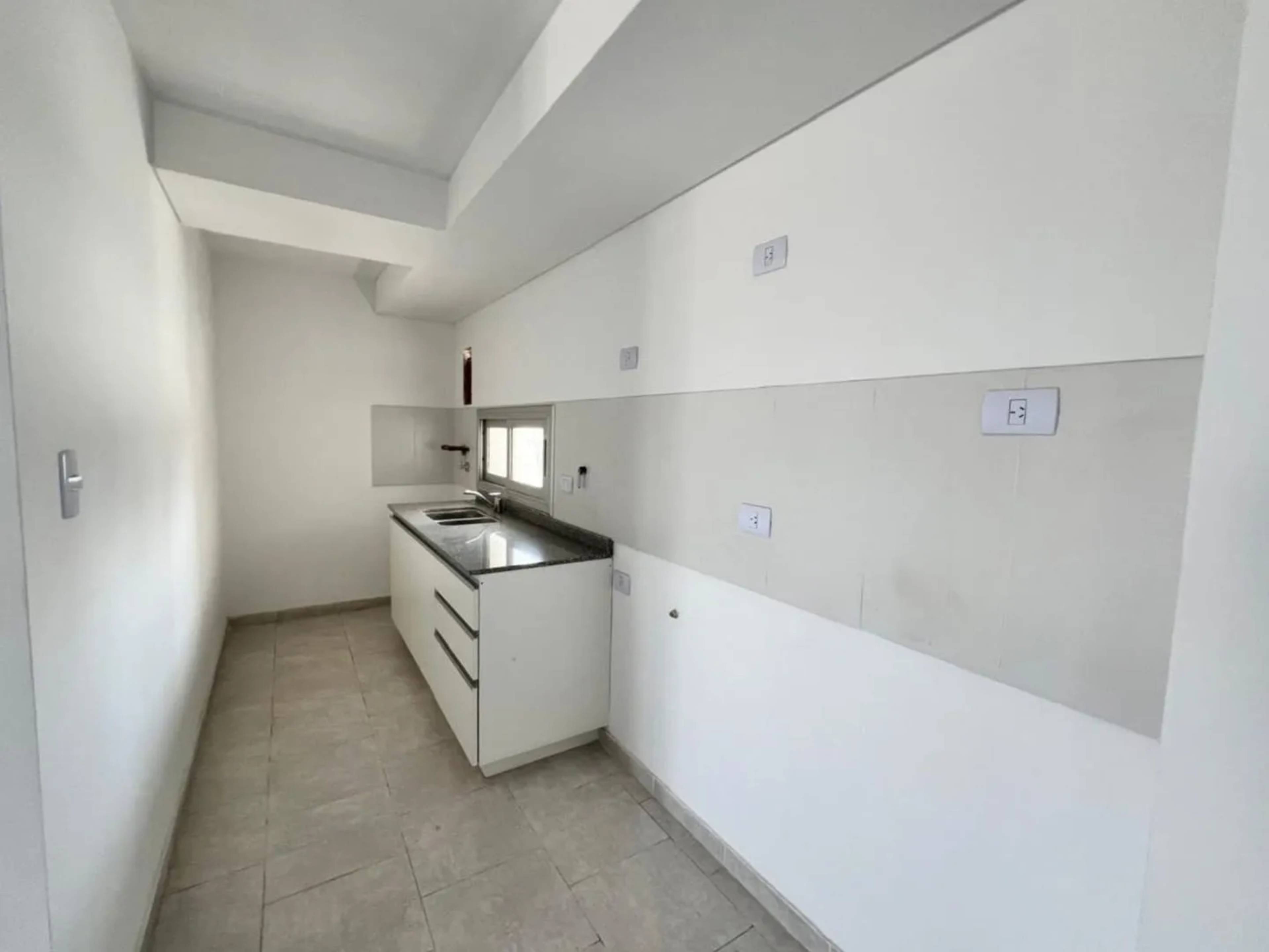 Depto Duarte Quirós 3206 piso 2 - extra
