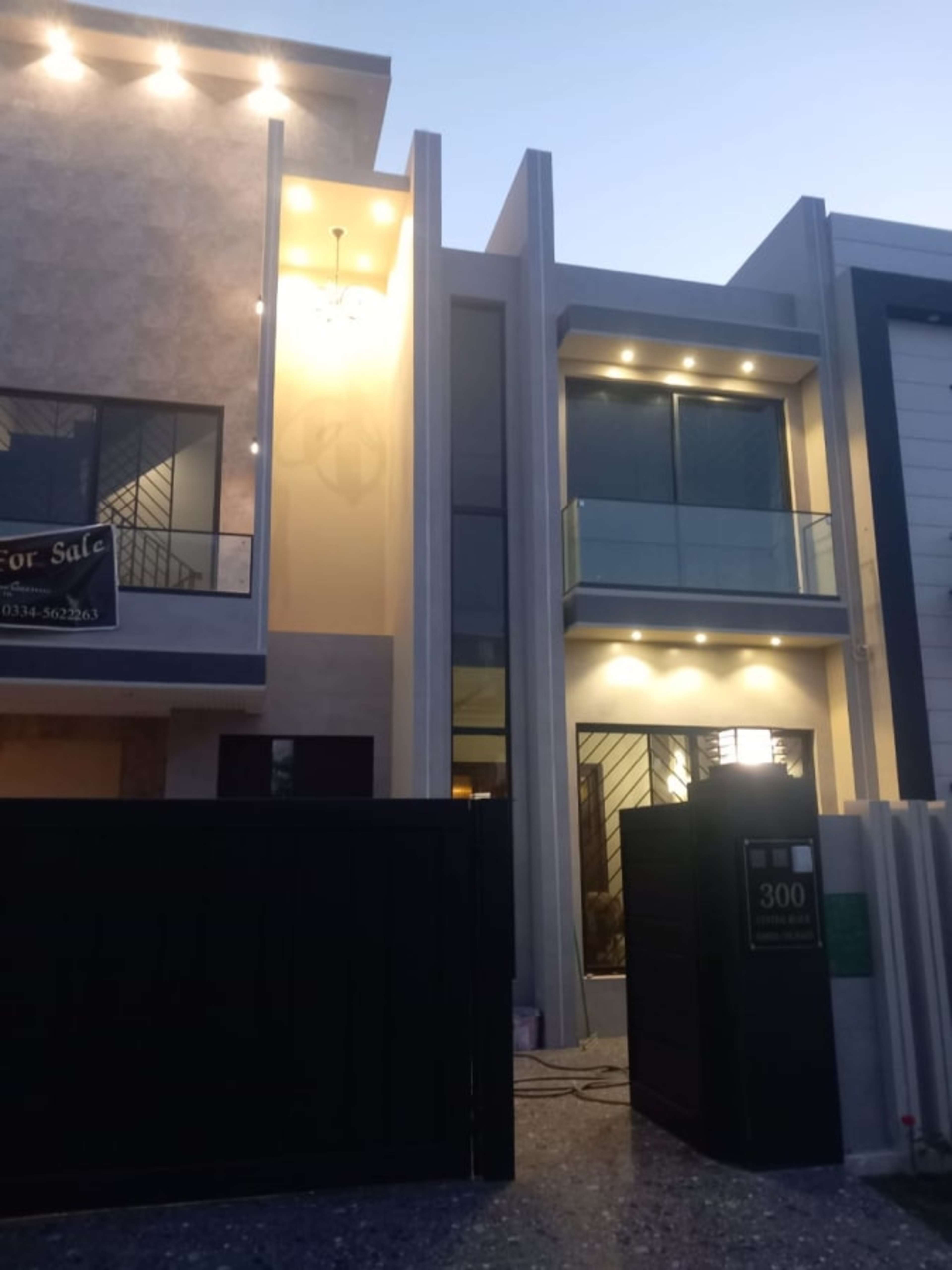 10 Marla Brand New House