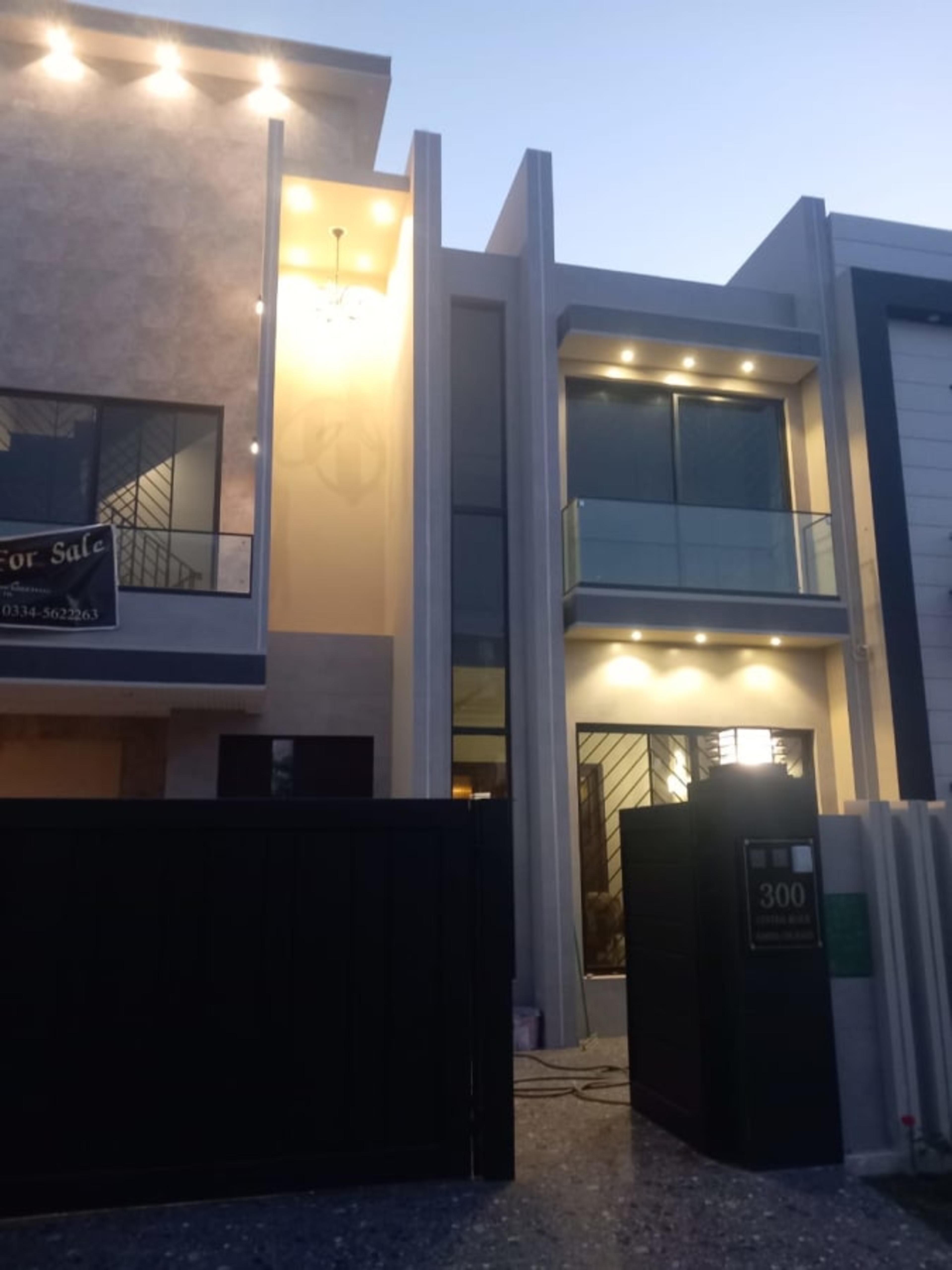 10 Marla Brand New House