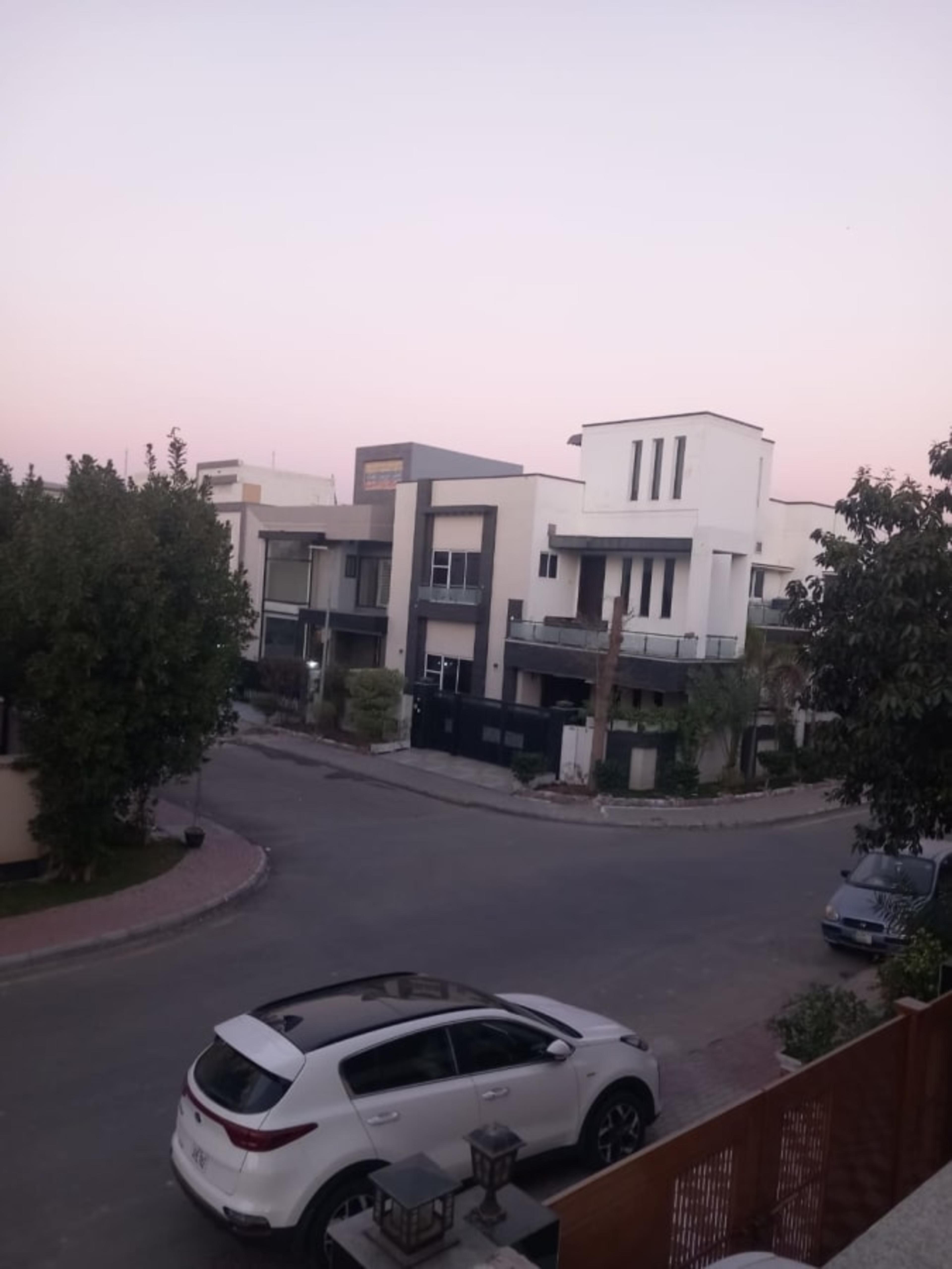 10 Marla Brand New House 