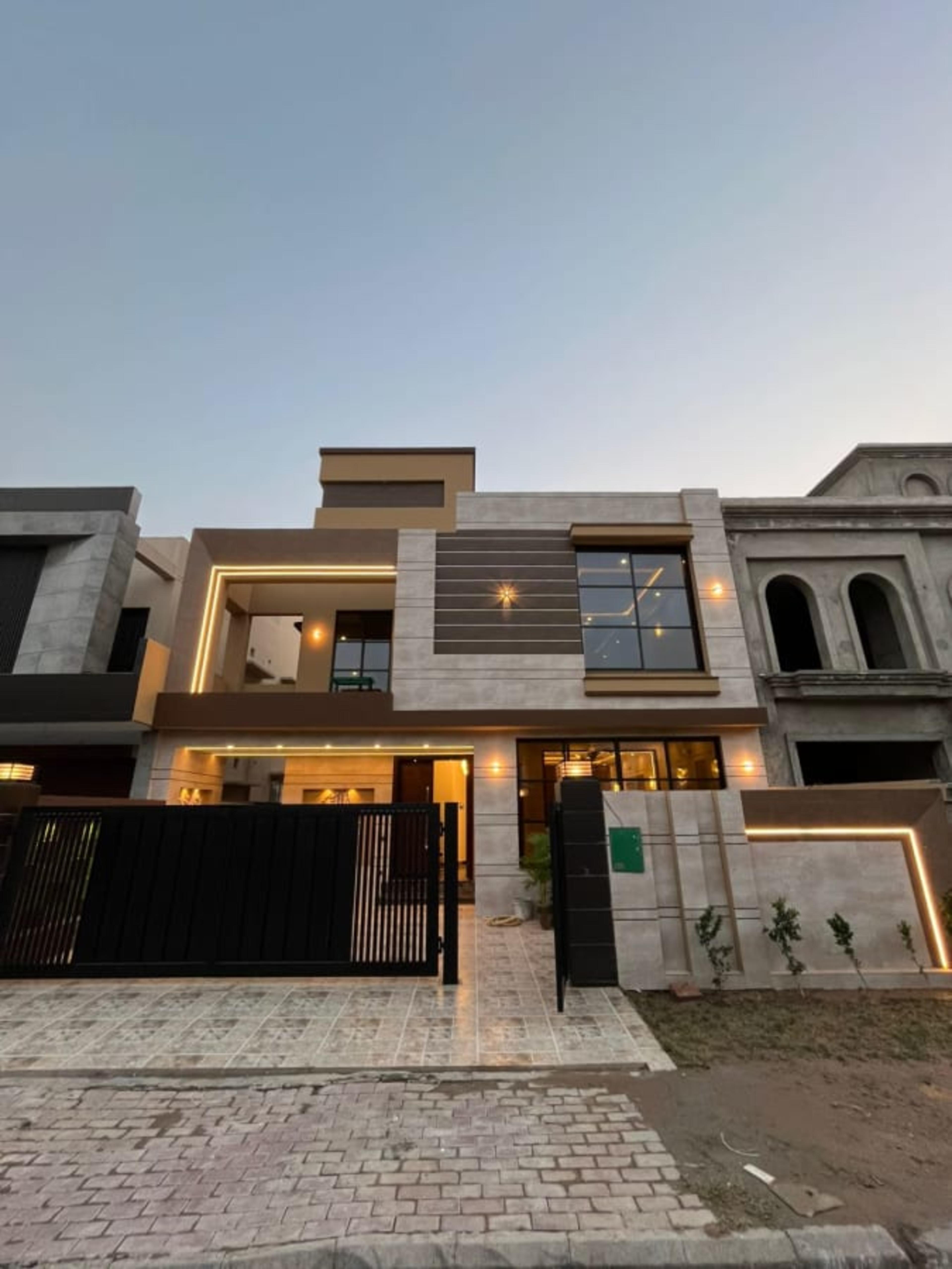 10 Marla Brand New House