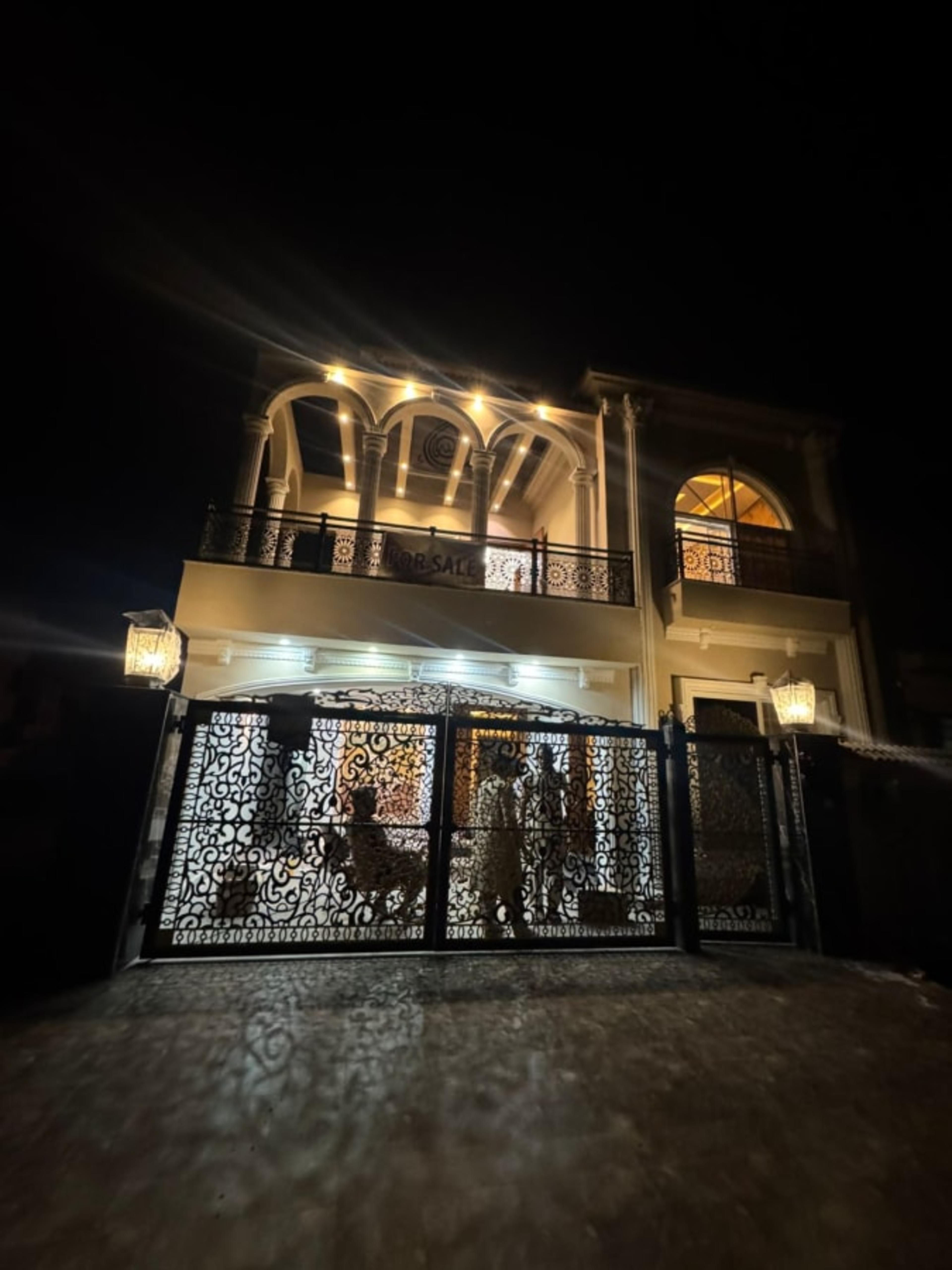 8 Marla Brand New House 