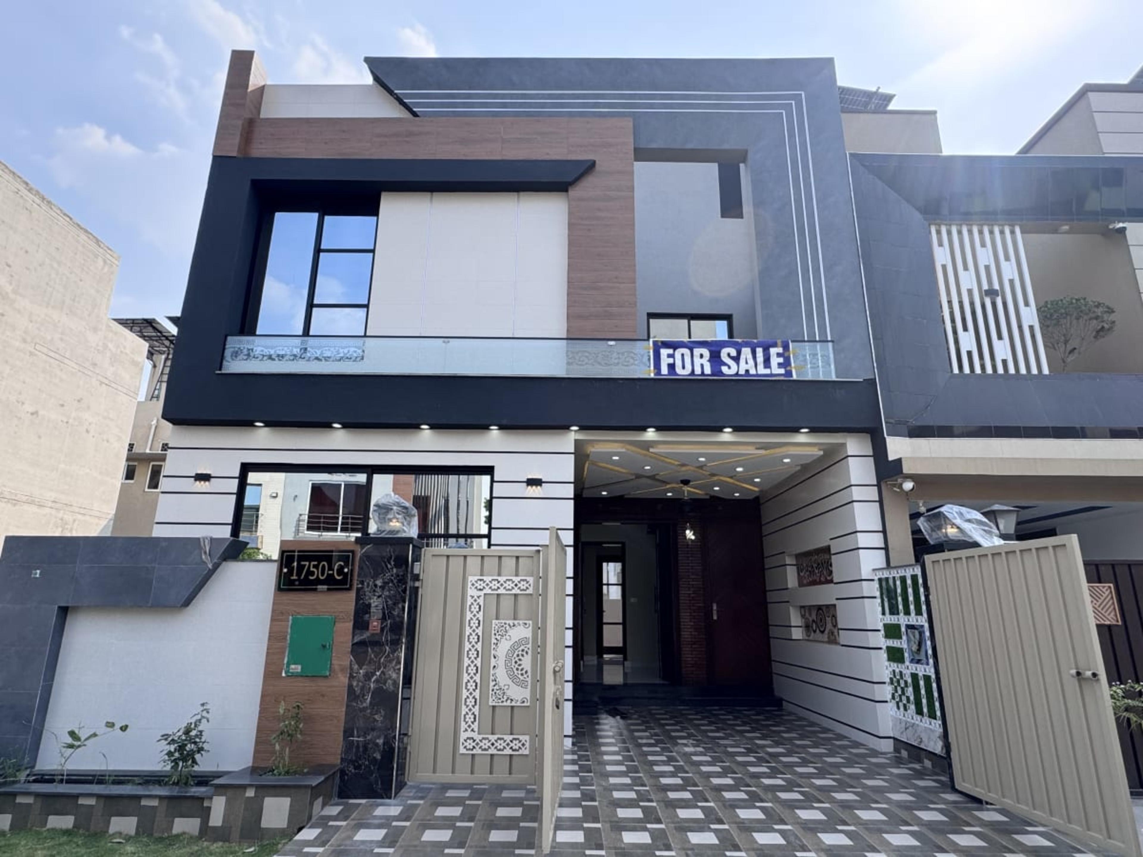 5 Marla Brand New House for Sale | Prime location of Phase 2, Block C , Bahria Orchard Lahore.