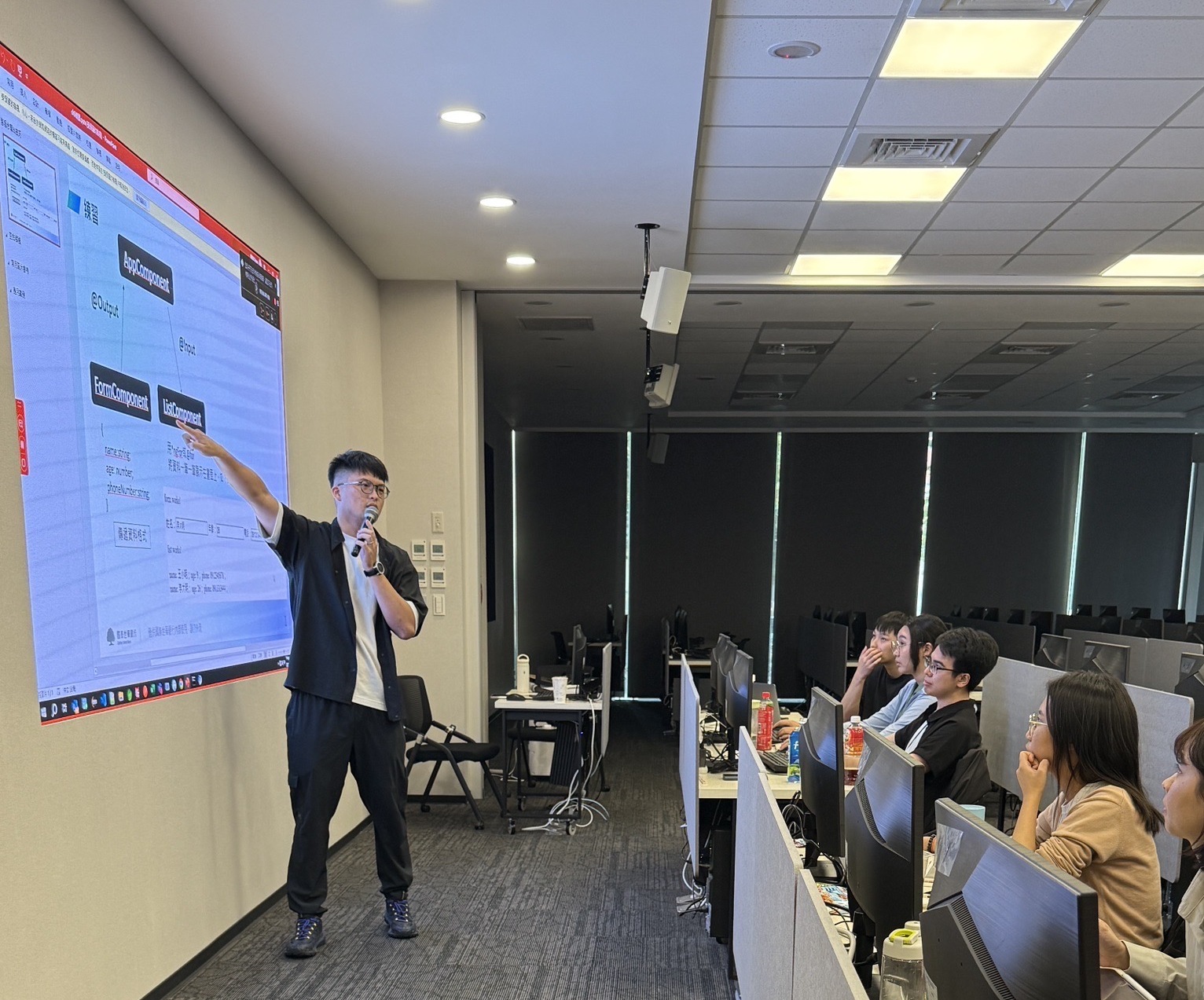 Angular 培訓講師